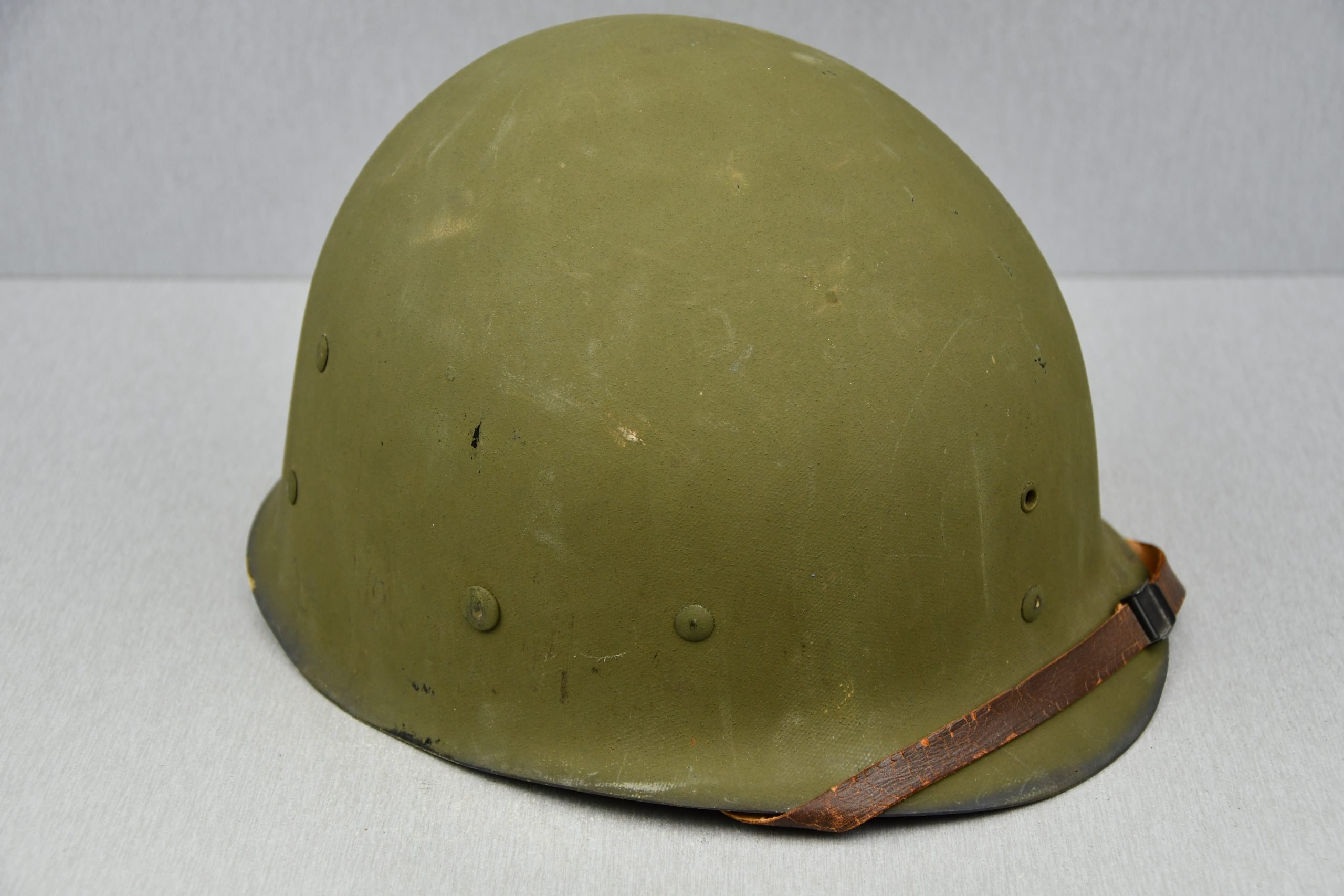 US WW2 M1 fixed bale steel helmet with liner by CAPAC for Lieutenant — image 27