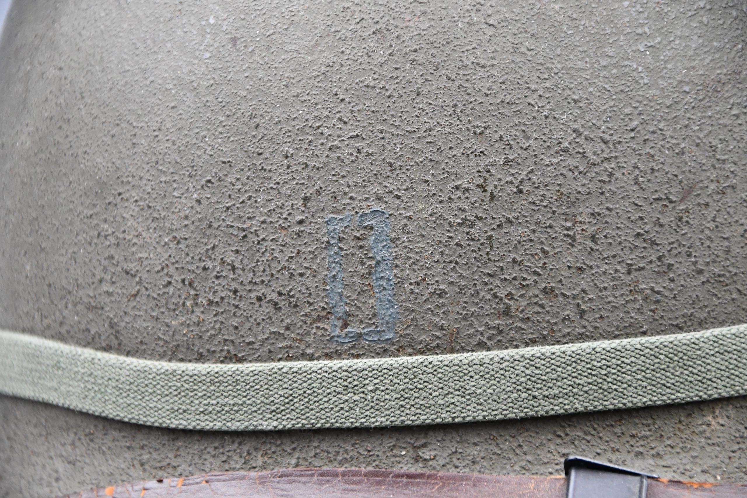 US WW2 M1 fixed bale steel helmet with liner by CAPAC for Lieutenant — image 4