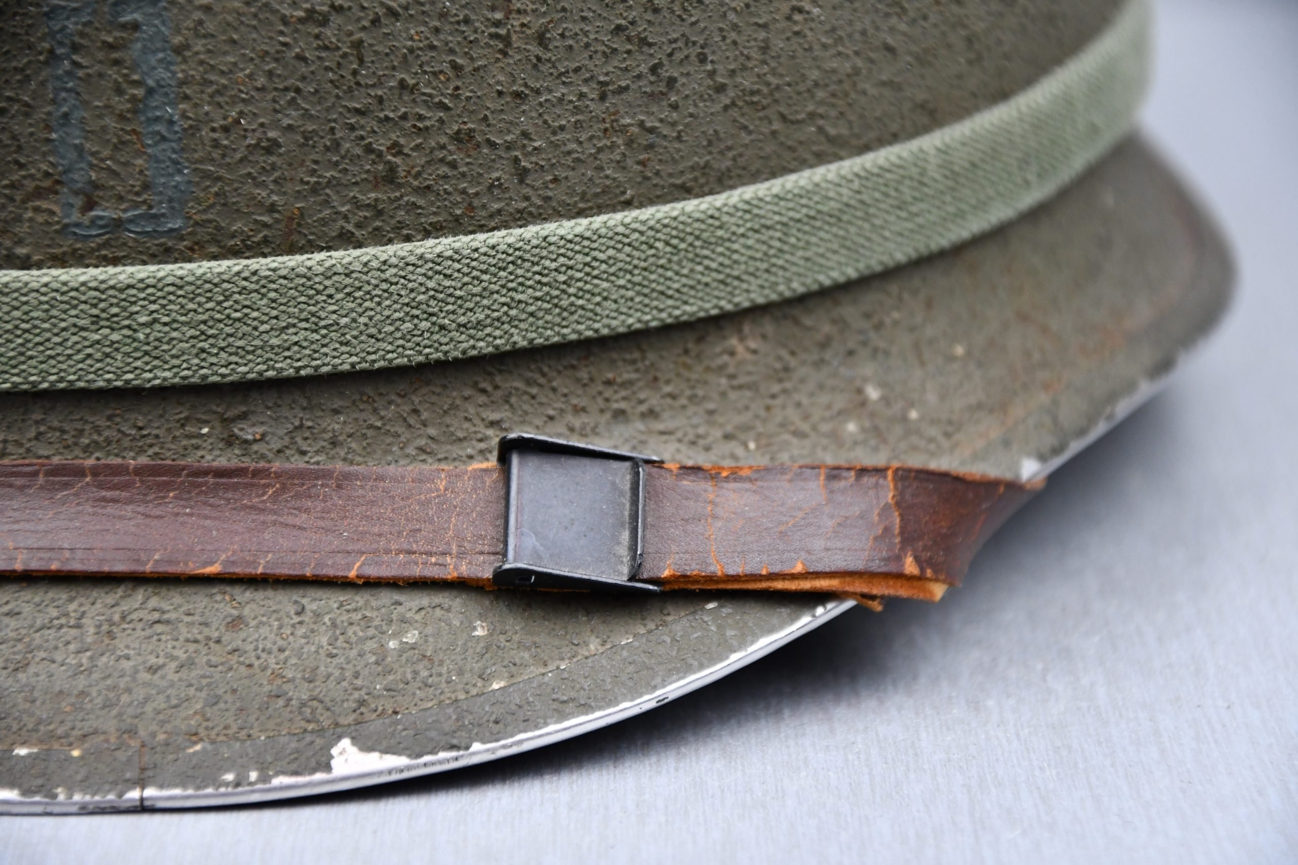 US WW2 M1 fixed bale steel helmet with liner by CAPAC for Lieutenant — image 6