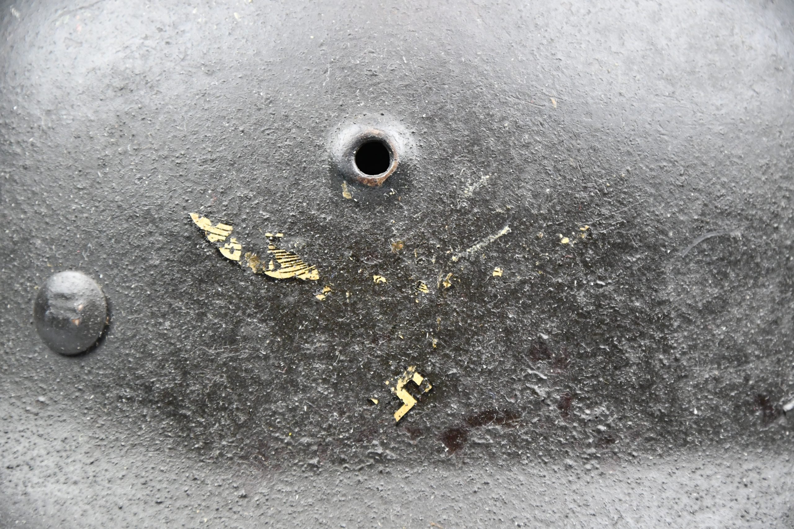 M40 Luftwaffe single decal steel helmet hkp64 named Uffz. Wabersitzki — image 2