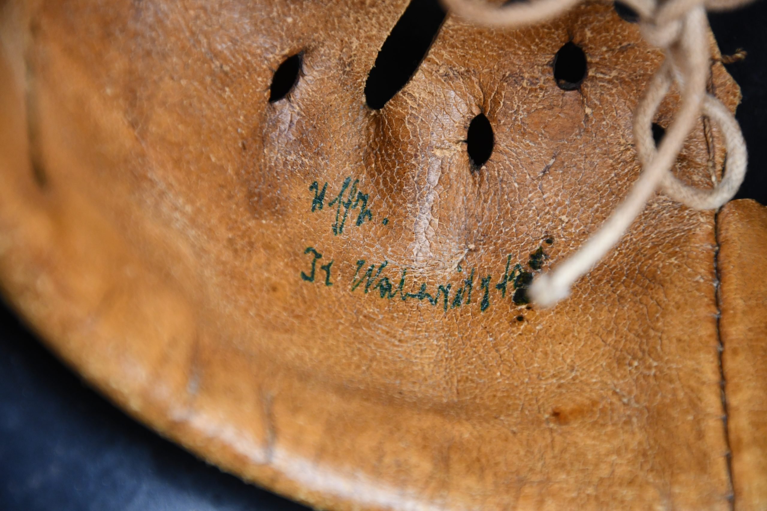 M40 Luftwaffe single decal steel helmet hkp64 named Uffz. Wabersitzki — image 9