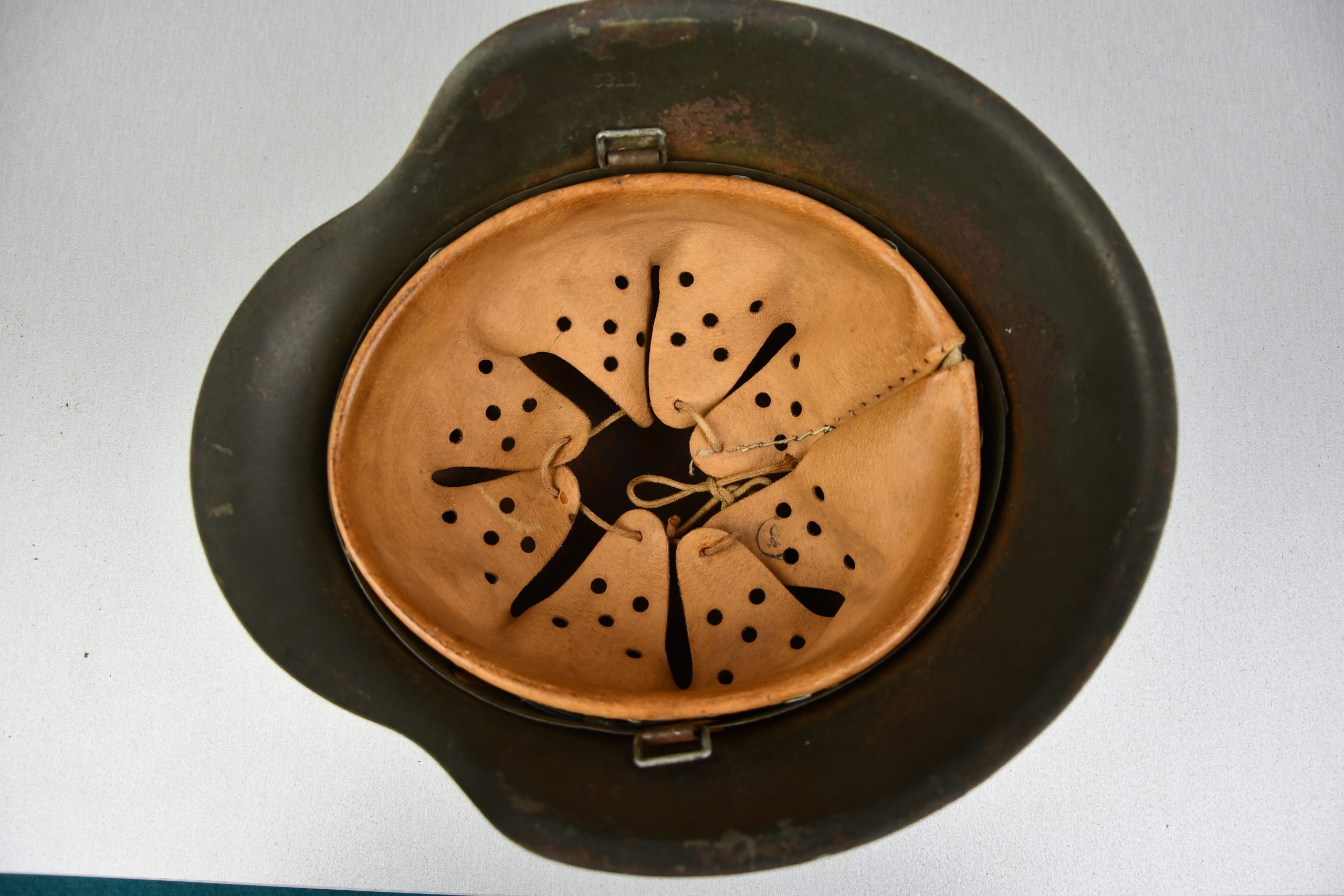 M42 army (Heer) ex-single decal steel helmet ET62 — image 7