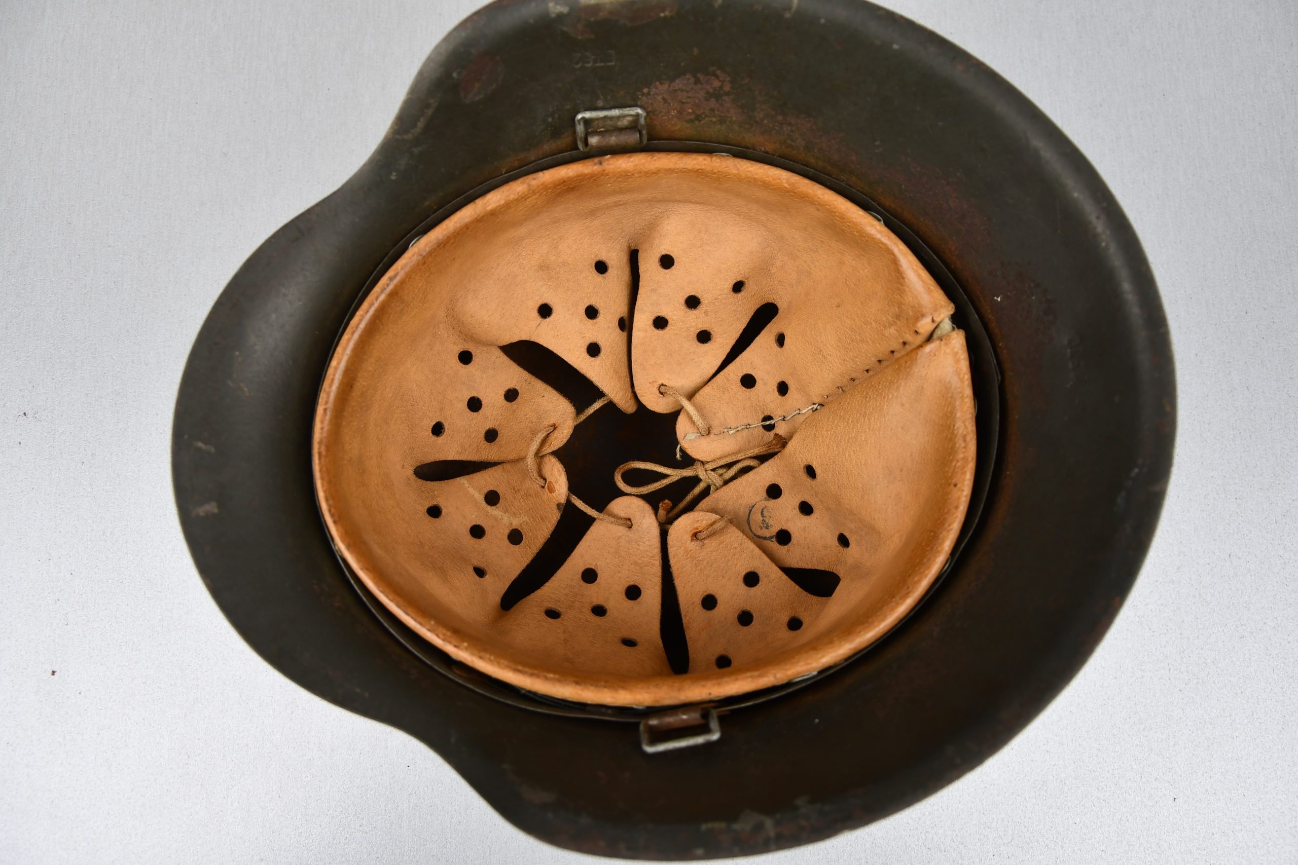 M42 army (Heer) ex-single decal steel helmet ET62 — image 8