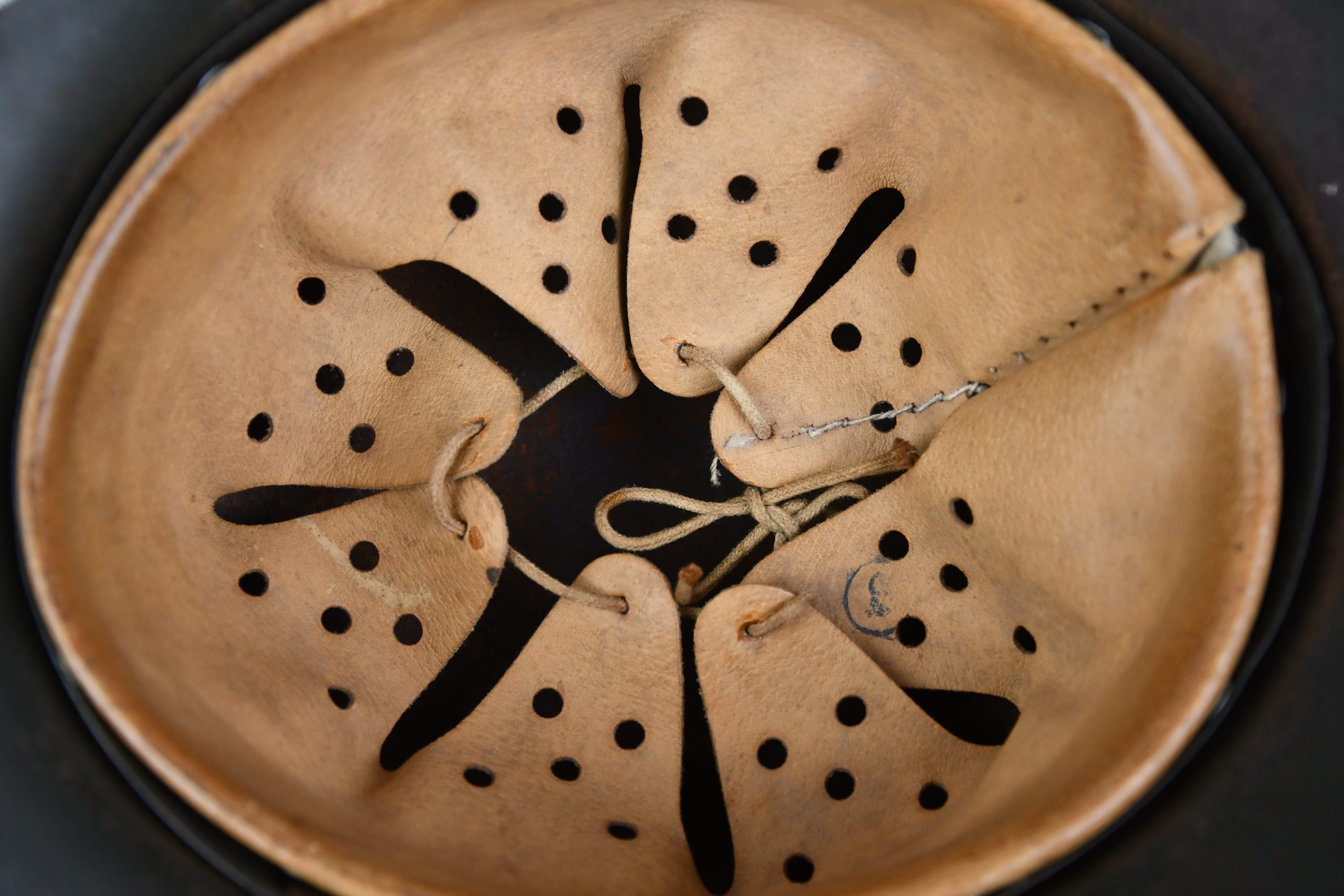 M42 army (Heer) ex-single decal steel helmet ET62 — image 9