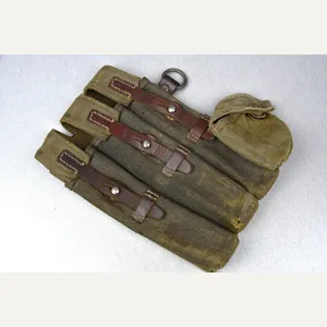 Wehrmacht MP38/40 magazine pouch in green webbing