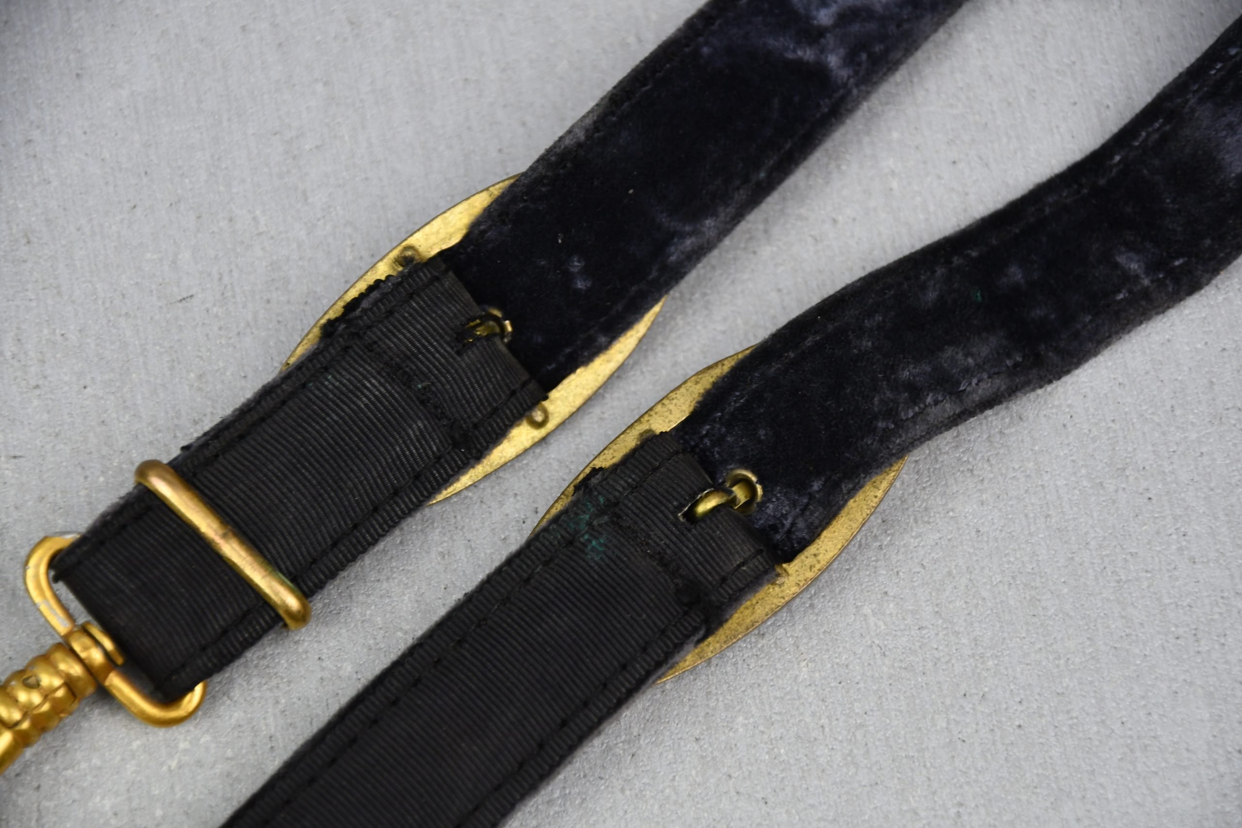 Kriegsmarine officer dagger hangers — image 7