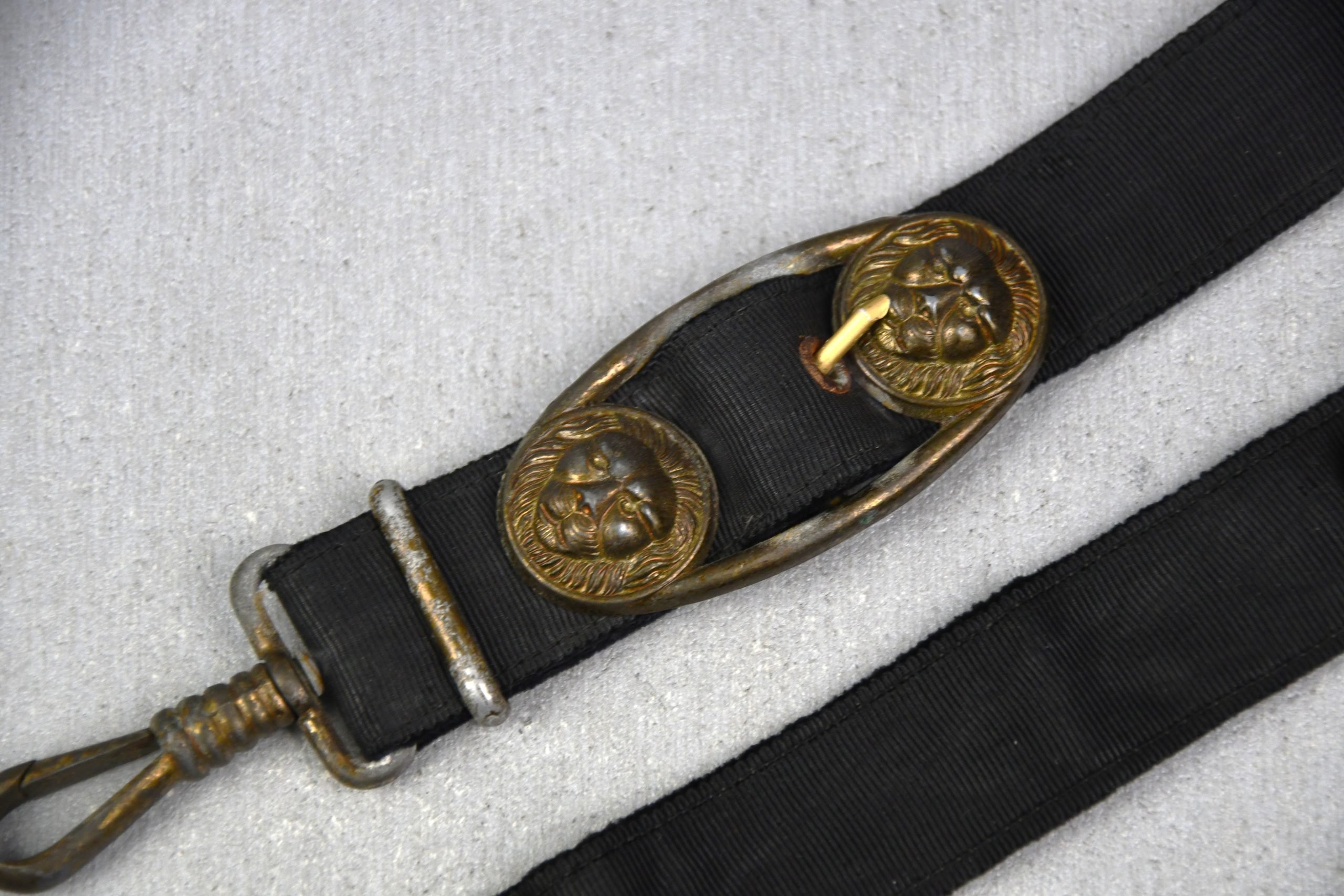 Kriegsmarine officer dagger hangers — image 2