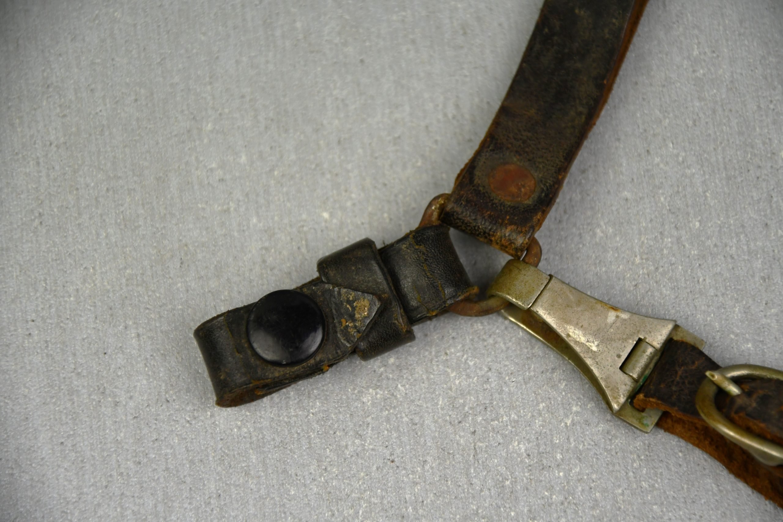 Complete M33 SA dagger hanger with top grip hanger — image 3