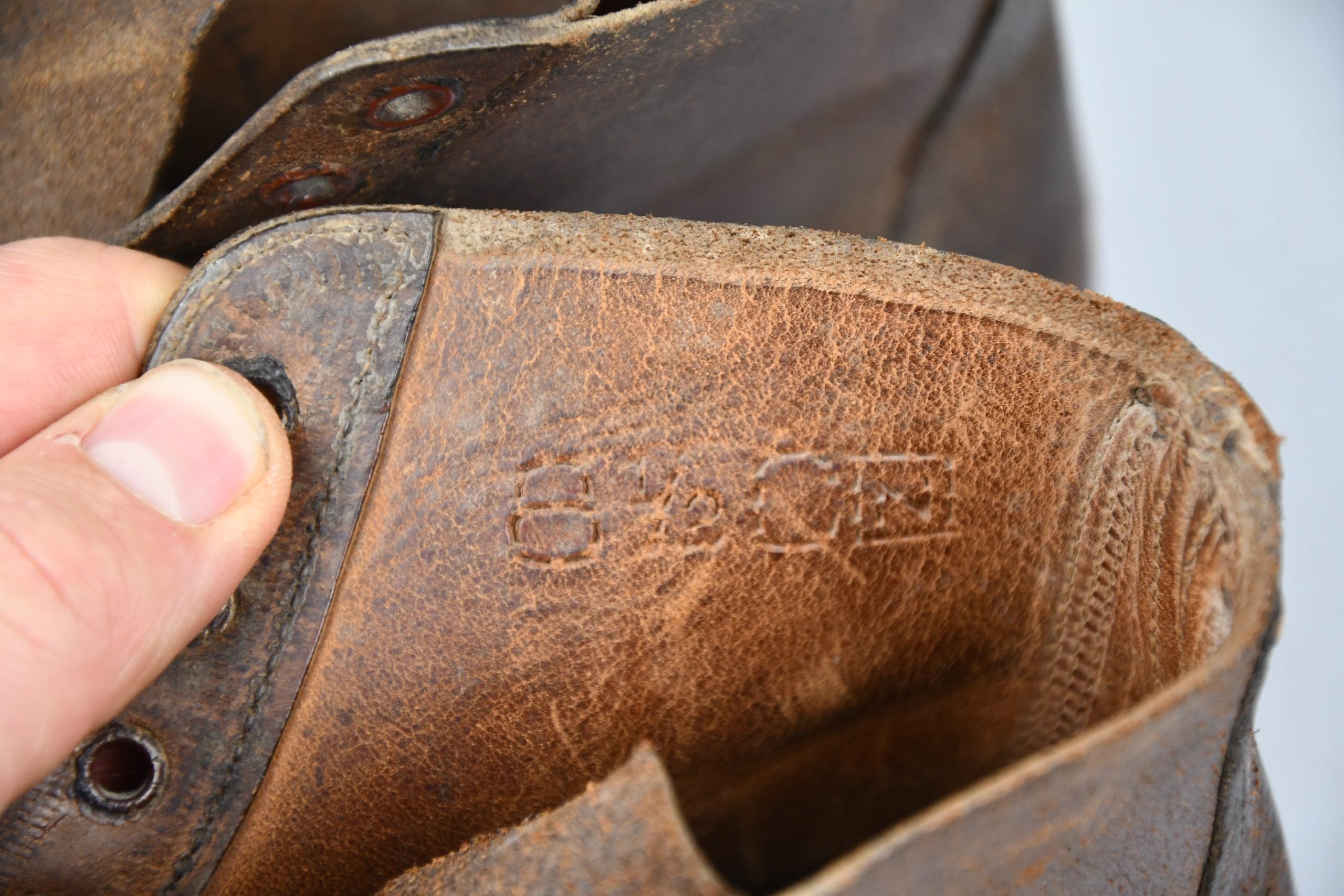 MINT US WW2 roughout type III standard issue service shoes — image 12