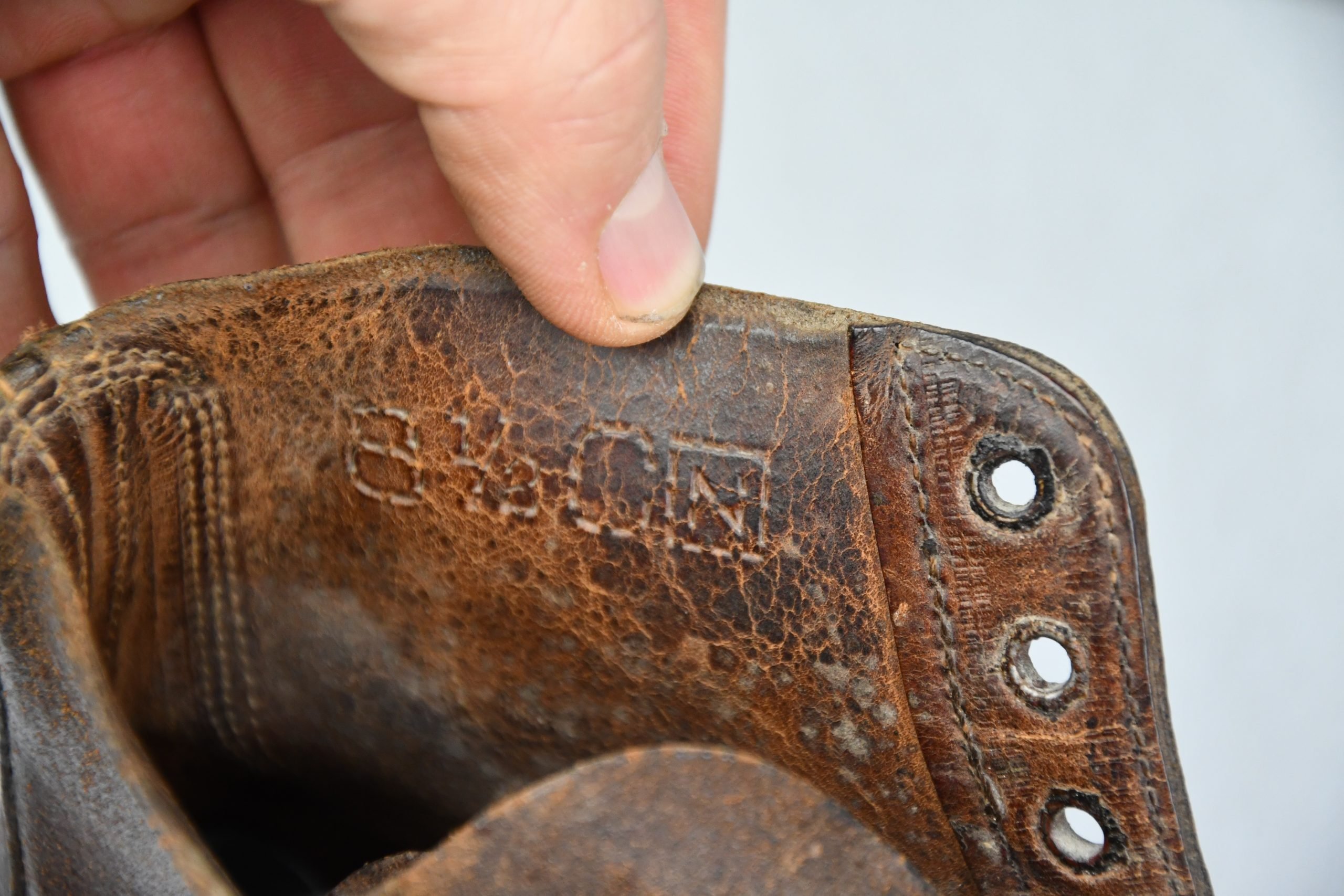 MINT US WW2 roughout type III standard issue service shoes — image 13