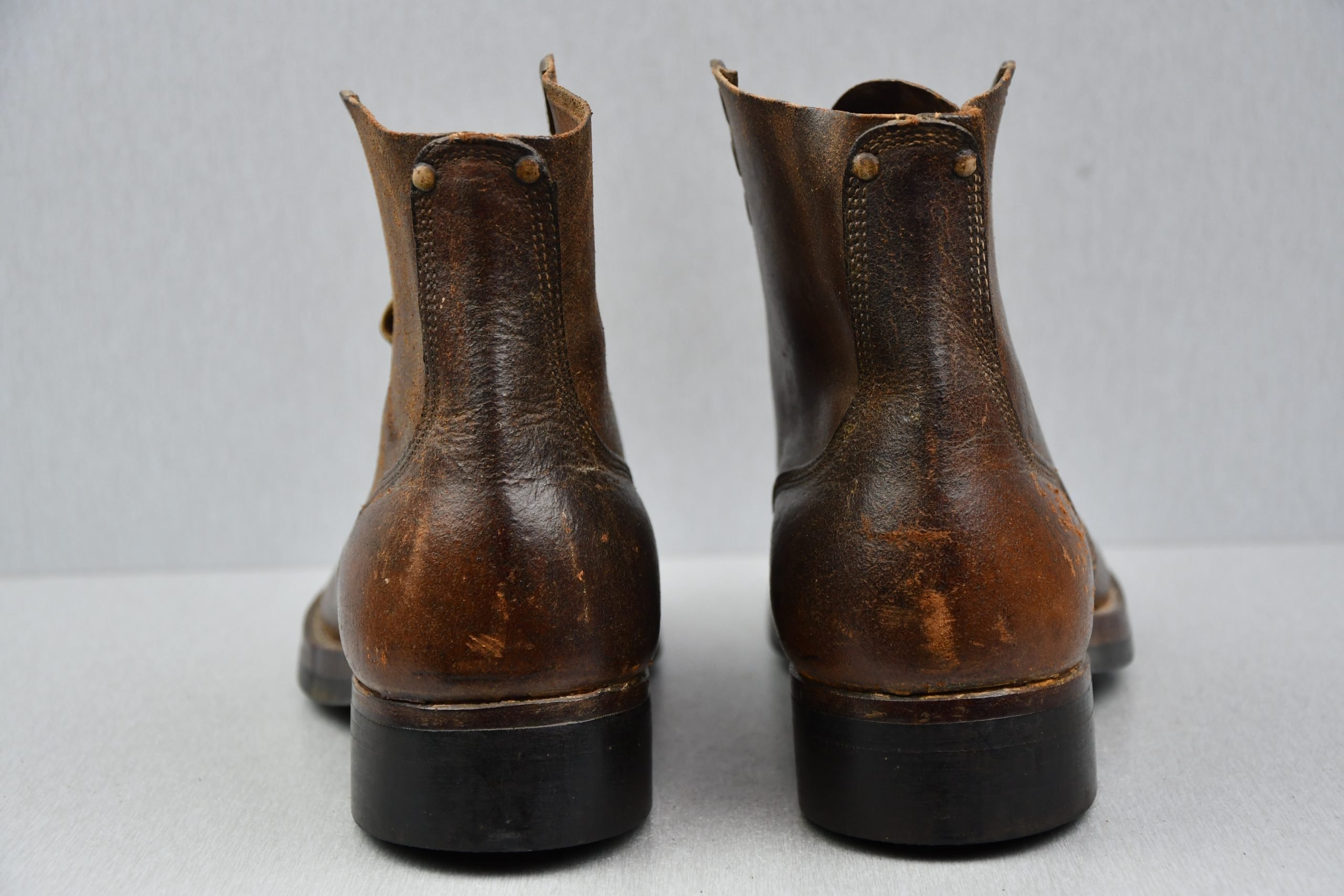 MINT US WW2 roughout type III standard issue service shoes — image 5