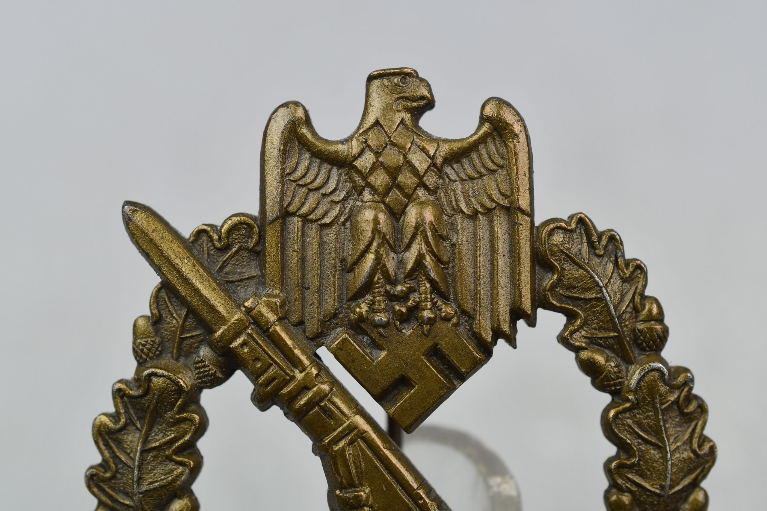 MINT Infantry assault badge 'Infanterie-Sturmabzeichen' in bronze by 'AS in triangle' — image 2