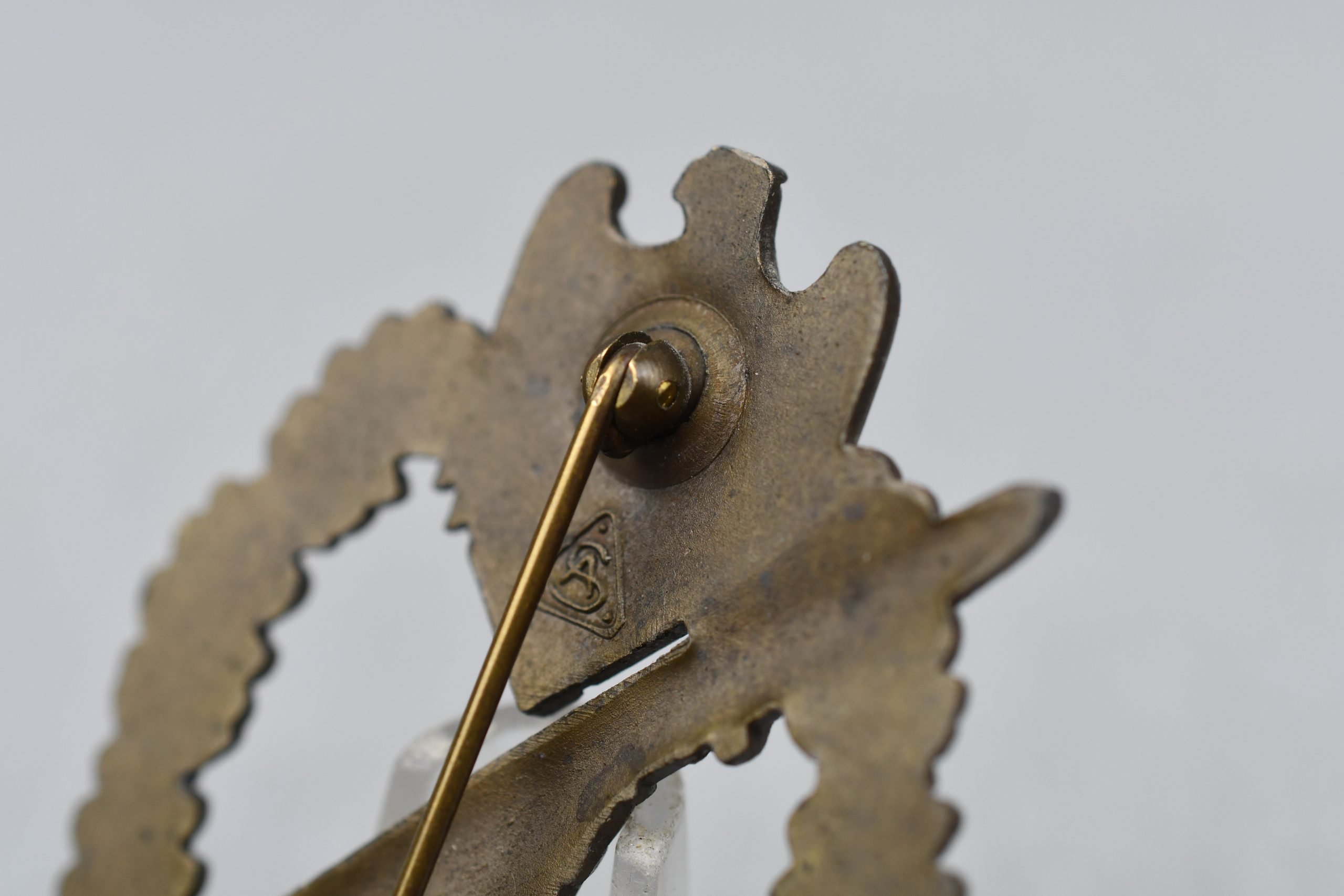 MINT Infantry assault badge 'Infanterie-Sturmabzeichen' in bronze by 'AS in triangle' — image 4