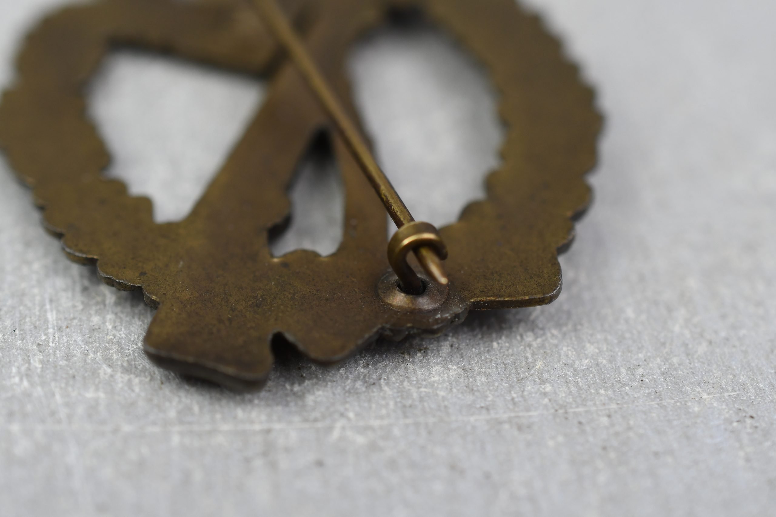 MINT Infantry assault badge 'Infanterie-Sturmabzeichen' in bronze by 'AS in triangle' — image 6