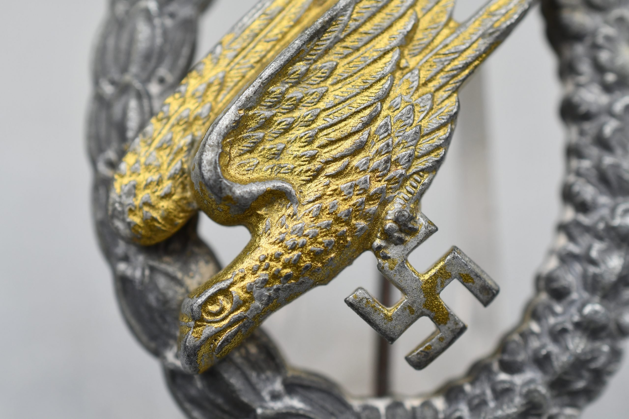 Luftwaffe paratrooper badge 'Fallschirm Schützenabzeichen' by Friedrich Linden FLL — image 2