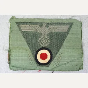 M43 army (Heer) 'BeVo' trapezoid cap insignia