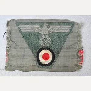 M43 army (Heer) 'BeVo' trapezoid cap insignia