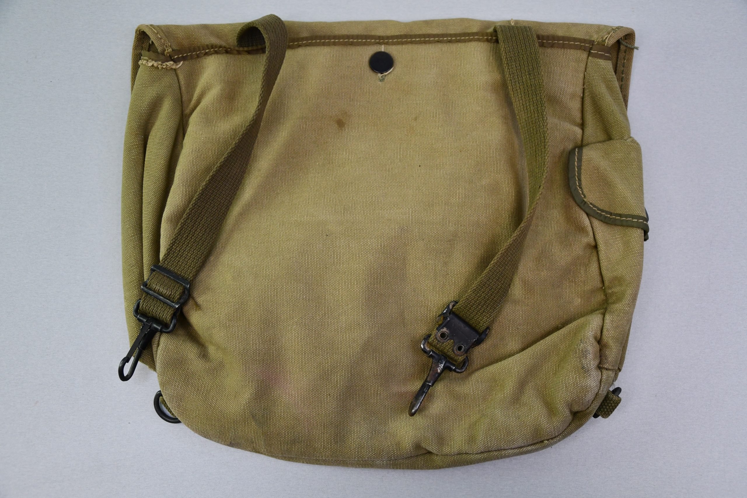 US WW2 M1936 'Musette' field bag 1944 — image 3