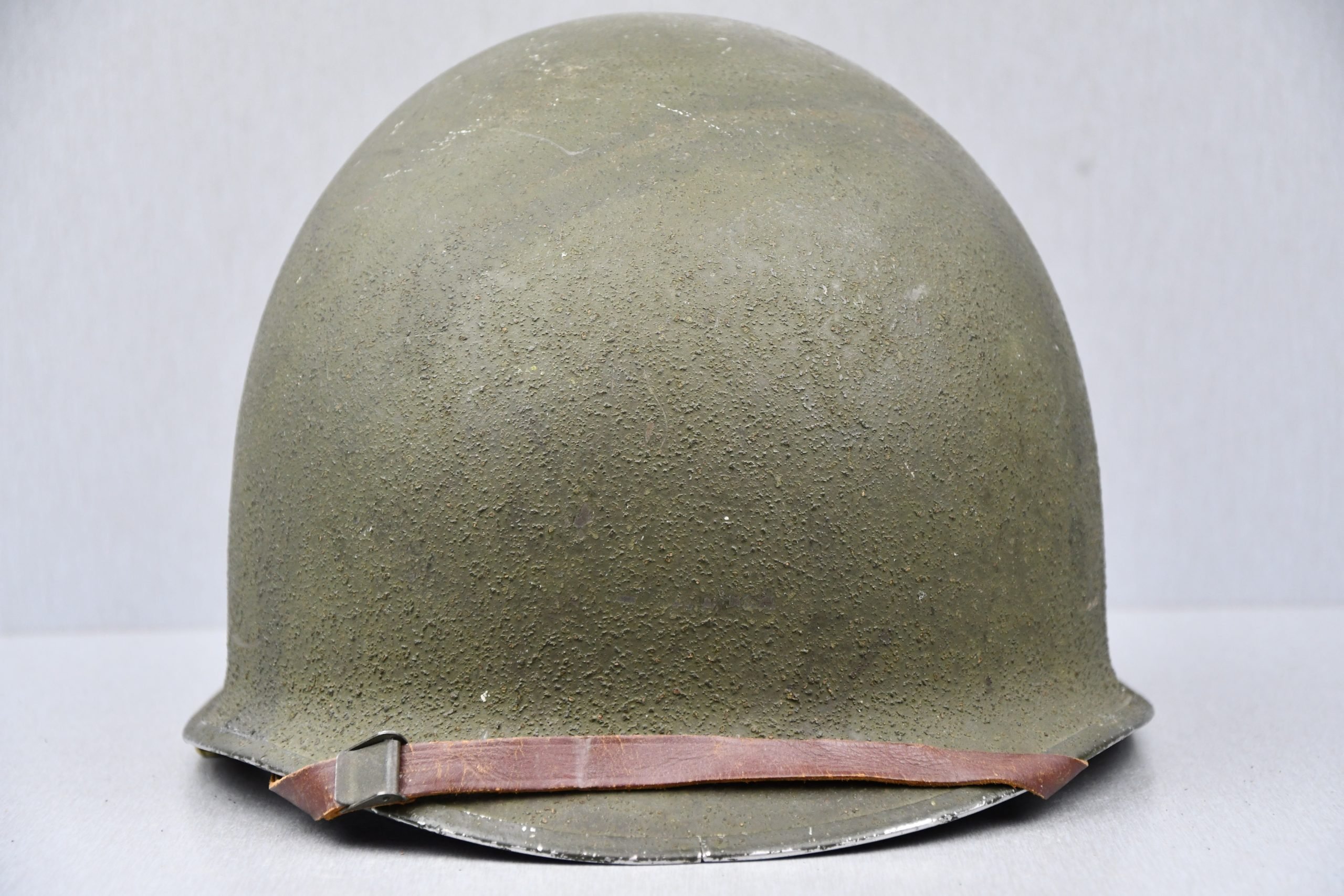MINT US WW2 M1 helmet with low pressure Hood Rubber liner — image 2