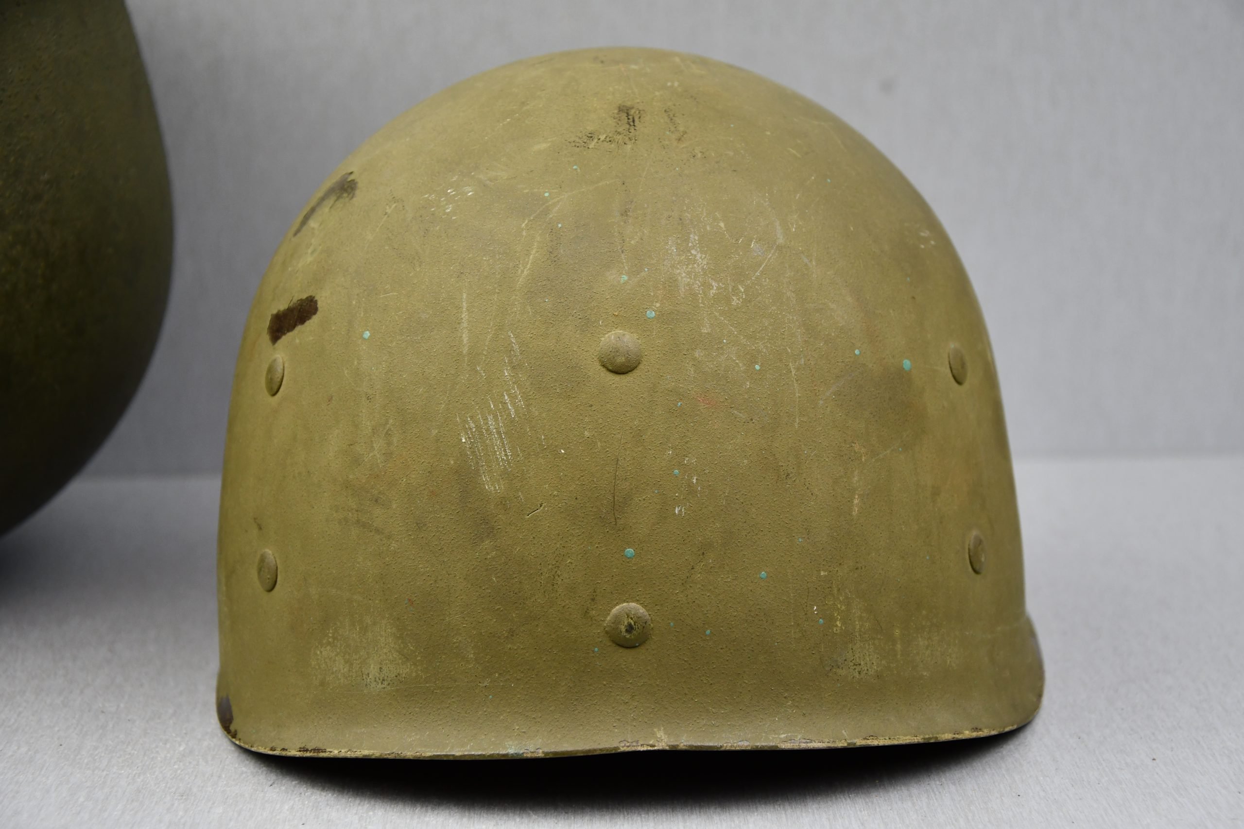 MINT US WW2 M1 helmet with low pressure Hood Rubber liner — image 28