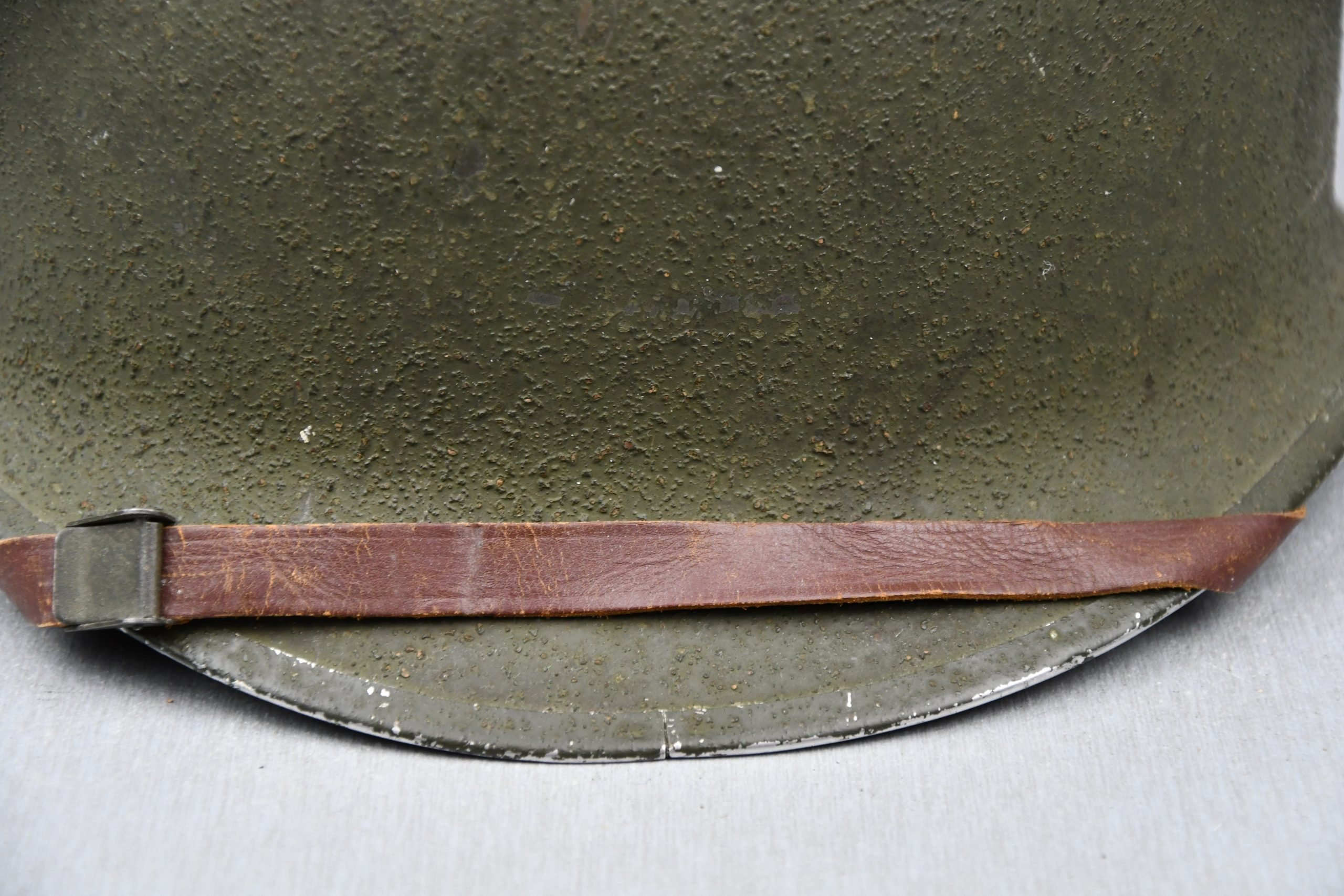 MINT US WW2 M1 helmet with low pressure Hood Rubber liner — image 3