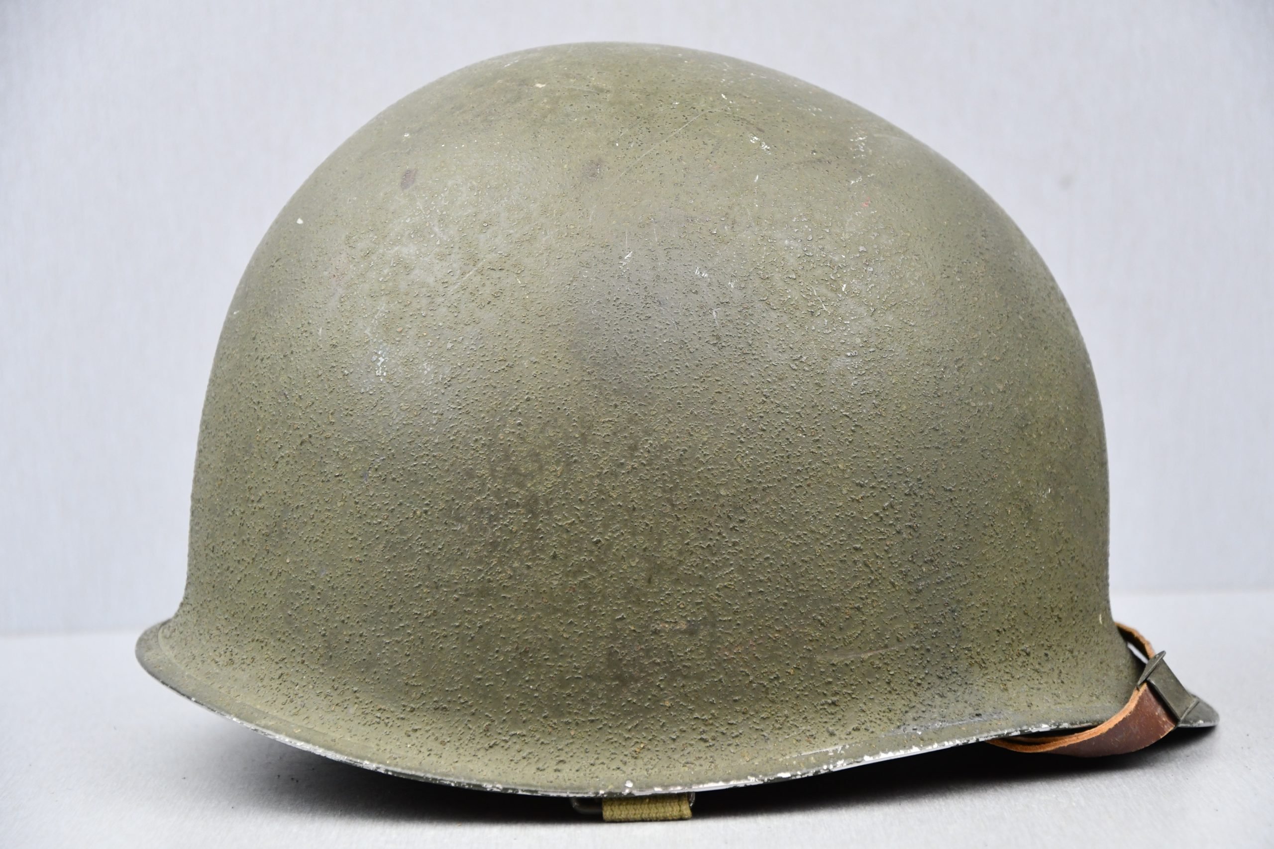 MINT US WW2 M1 helmet with low pressure Hood Rubber liner — image 7