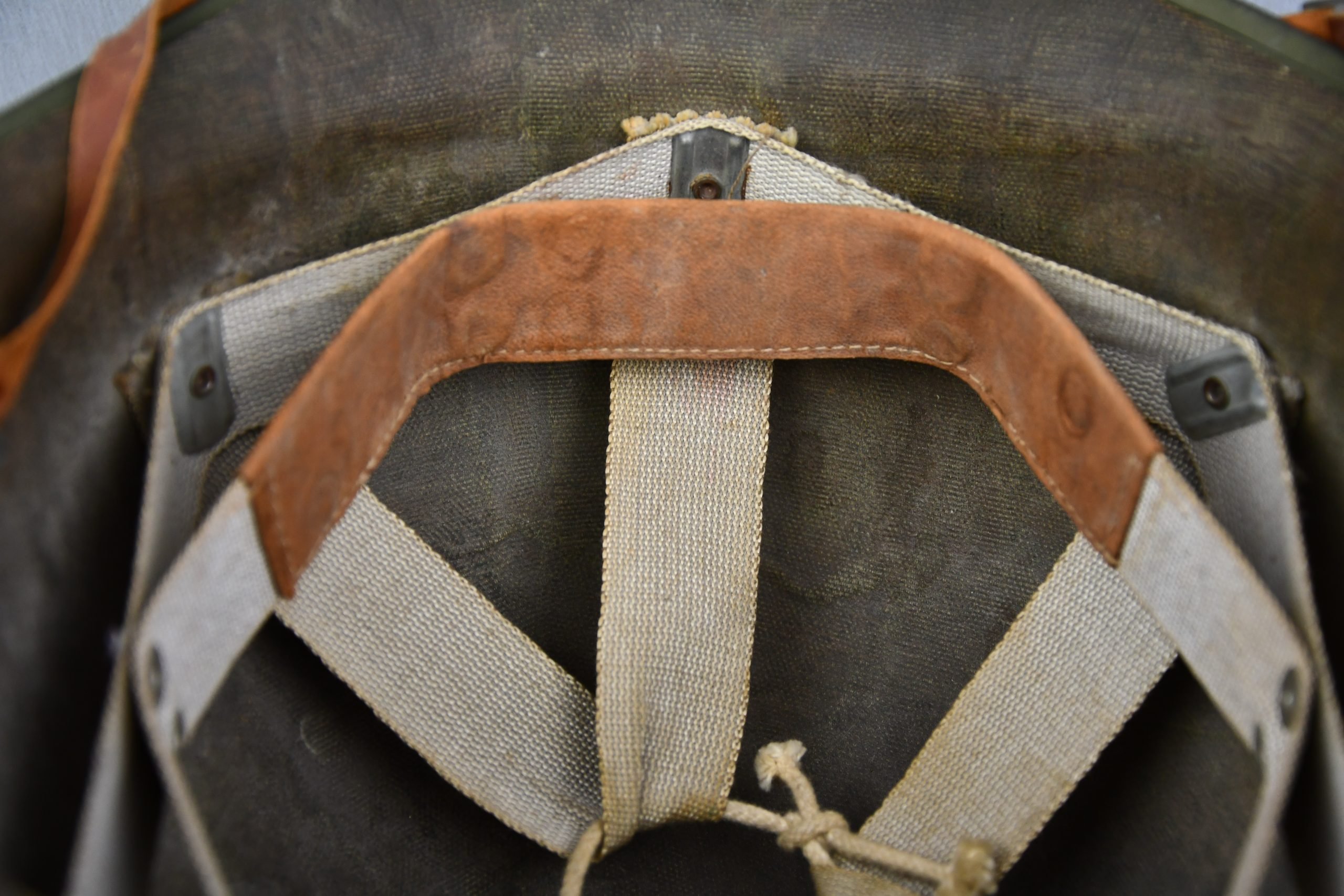 RARE US WW2 M1 helmet with low pressure St. Clair liner — image 13