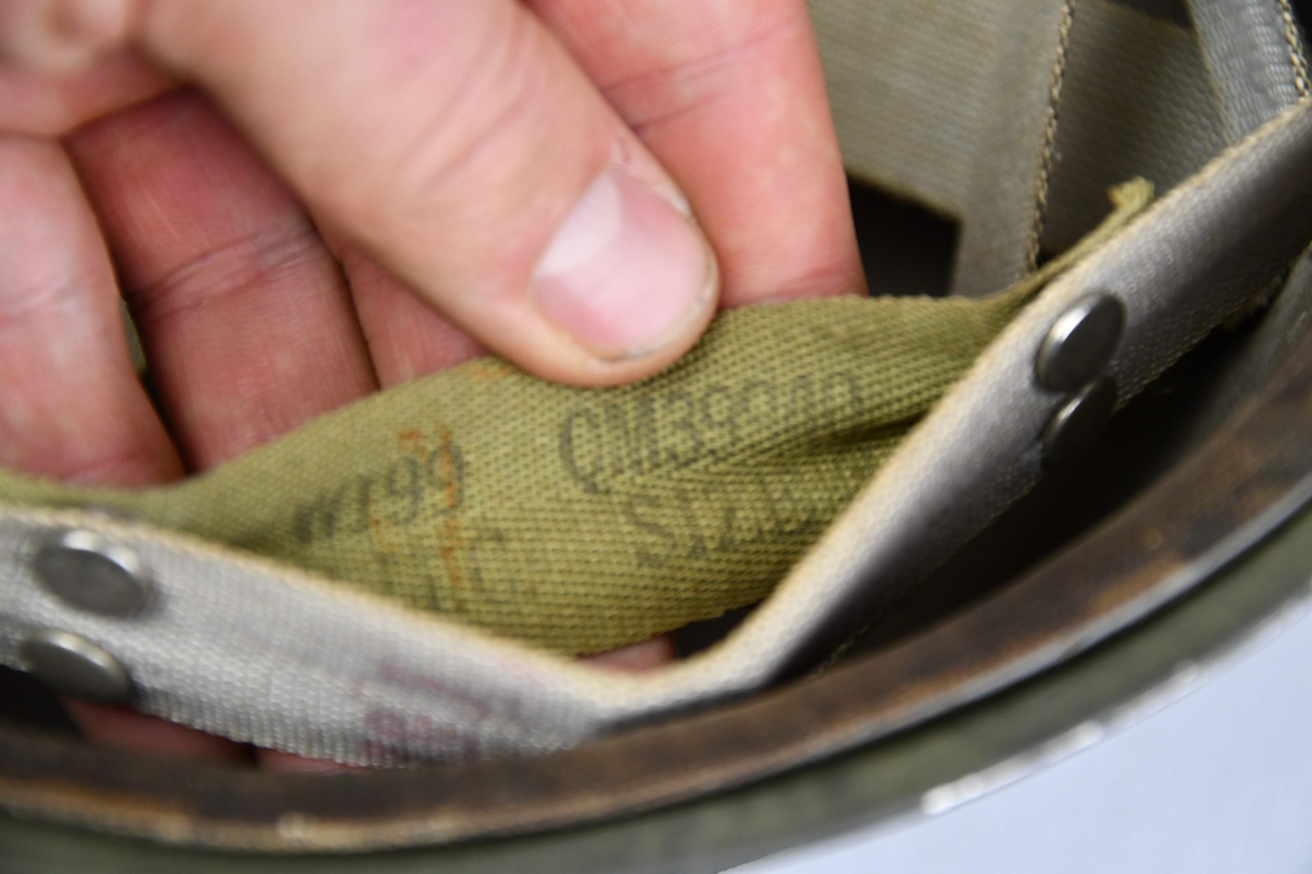RARE US WW2 M1 helmet with low pressure St. Clair liner — image 15