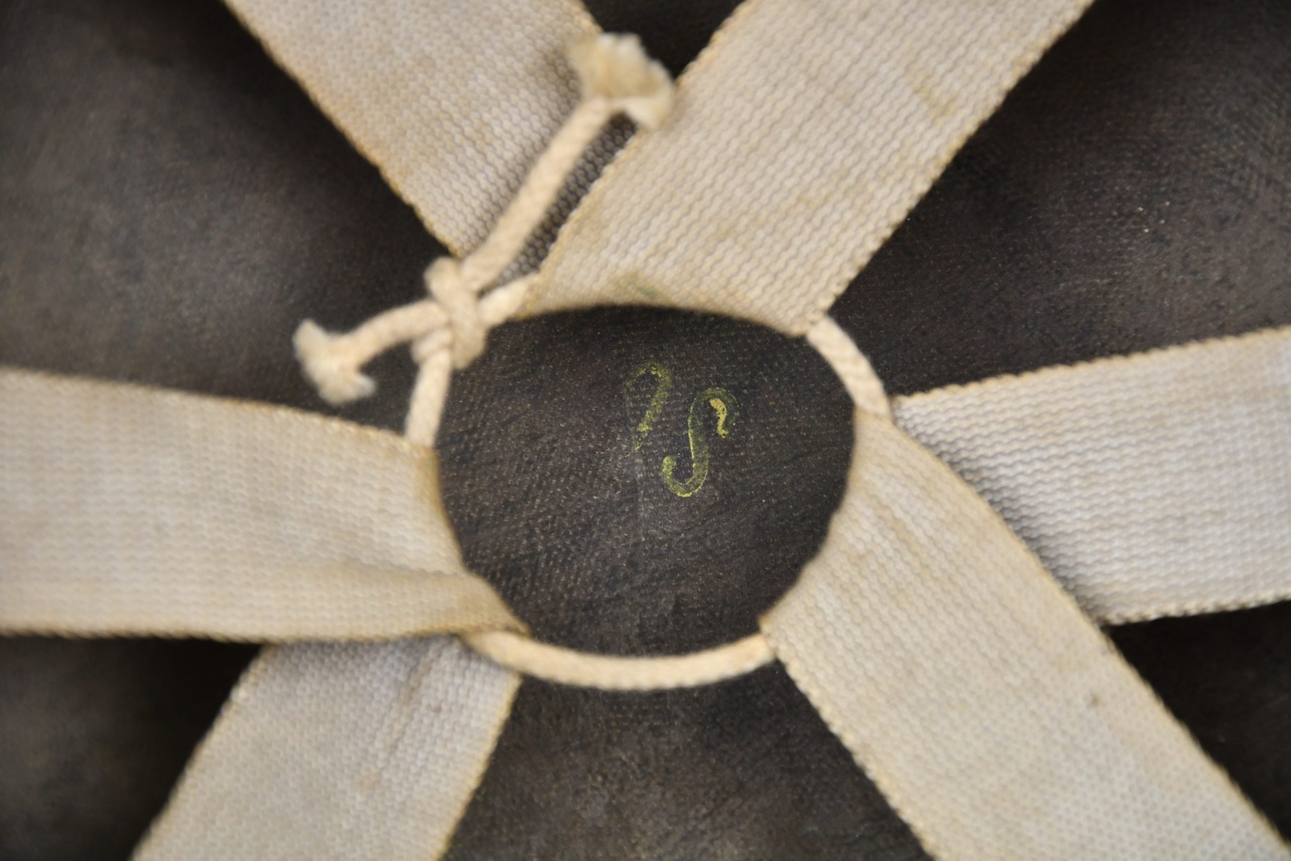 RARE US WW2 M1 helmet with low pressure St. Clair liner — image 9