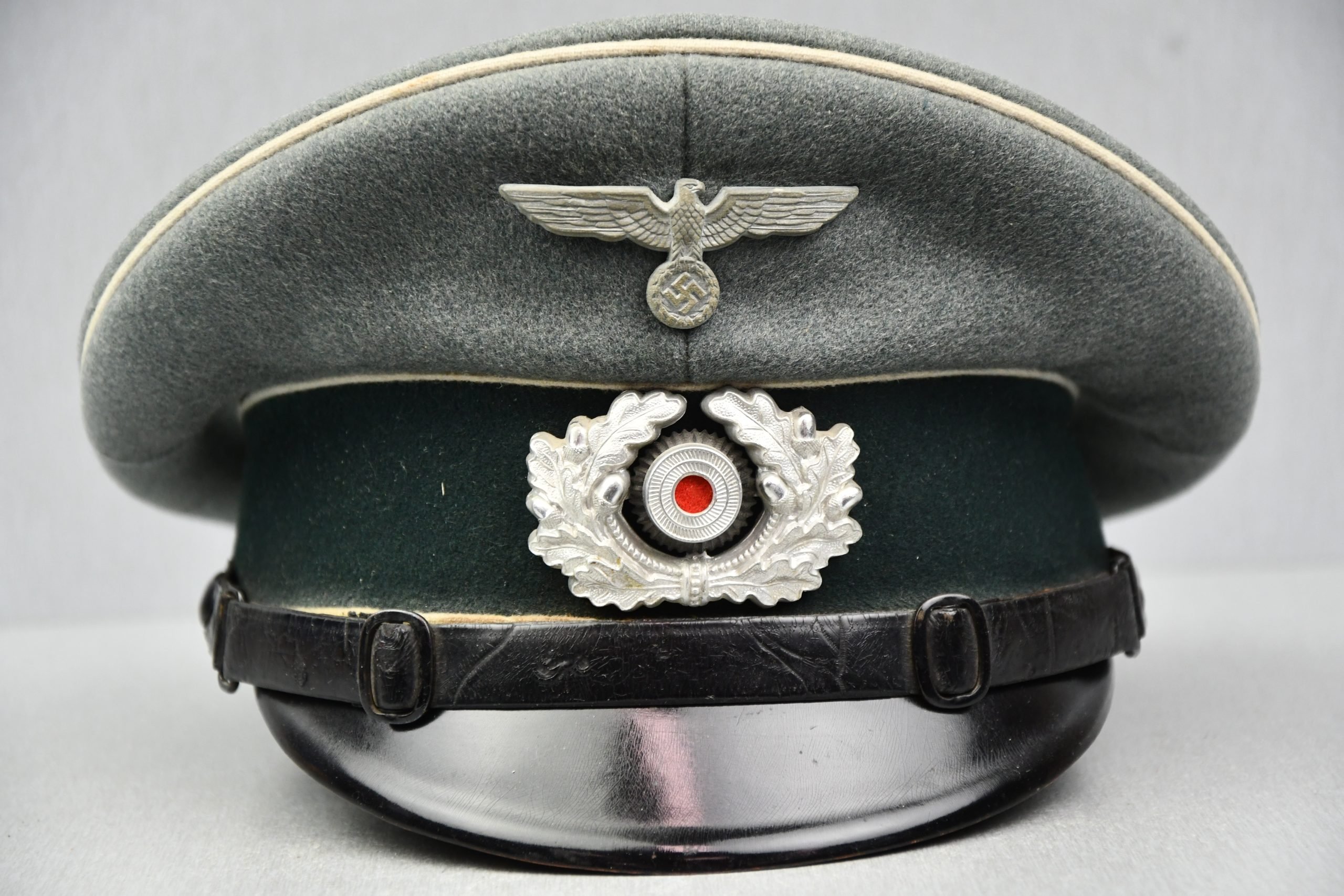 AArmy (Heer) infantry enlisted visor cap 'Schirmmütze' by Peküro unit marked IR 107 — image 2