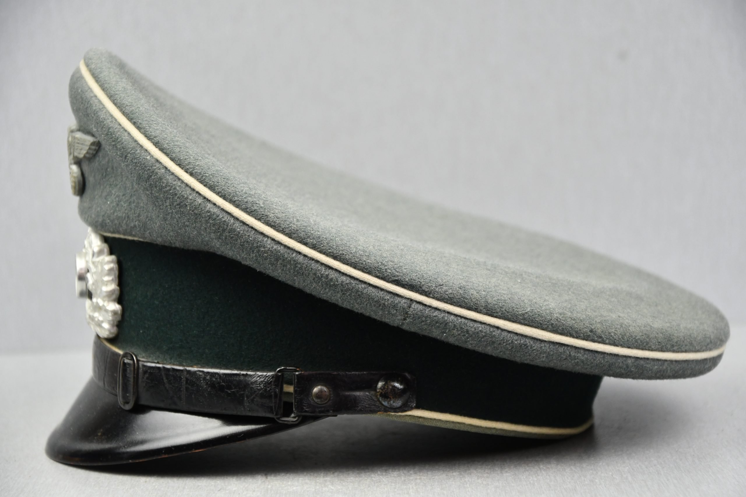 AArmy (Heer) infantry enlisted visor cap 'Schirmmütze' by Peküro unit marked IR 107 — image 3