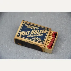 German 'Welt-Hölzer – Imprägniert' matchbox