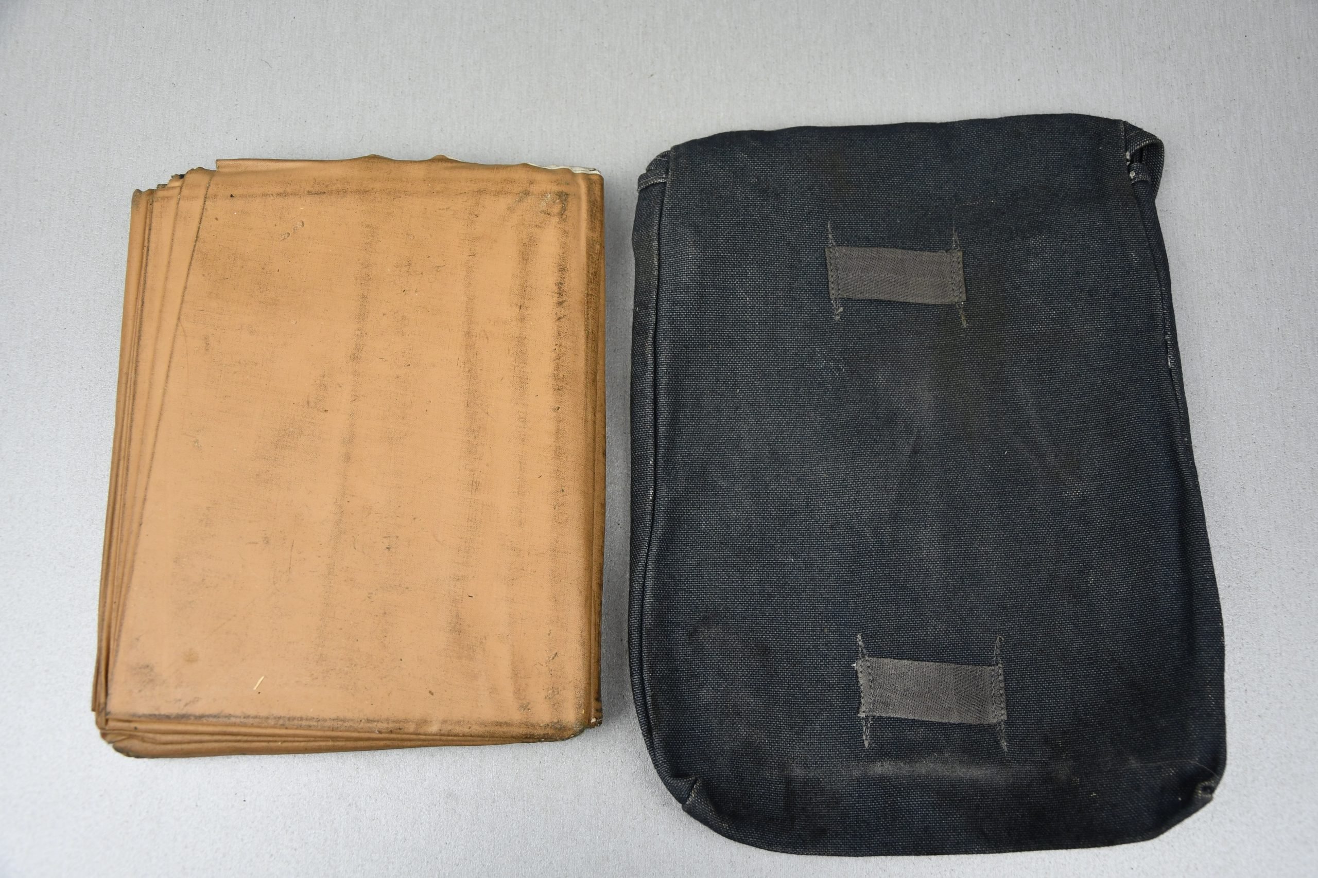 Luftwaffe gas capewith pouch by 'bpl'1944 — image 6