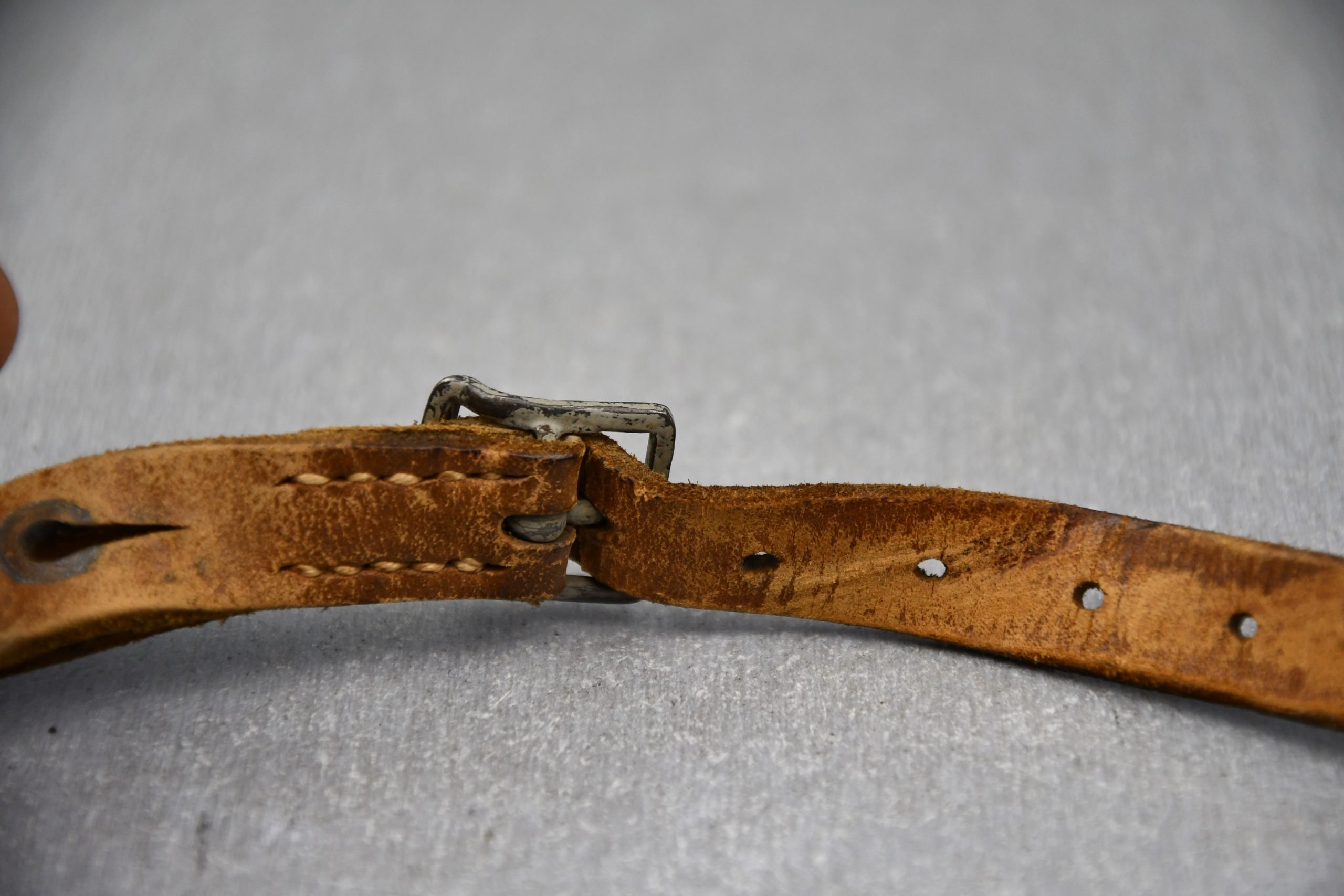 German helmet chin strap ca.1941 — image 4