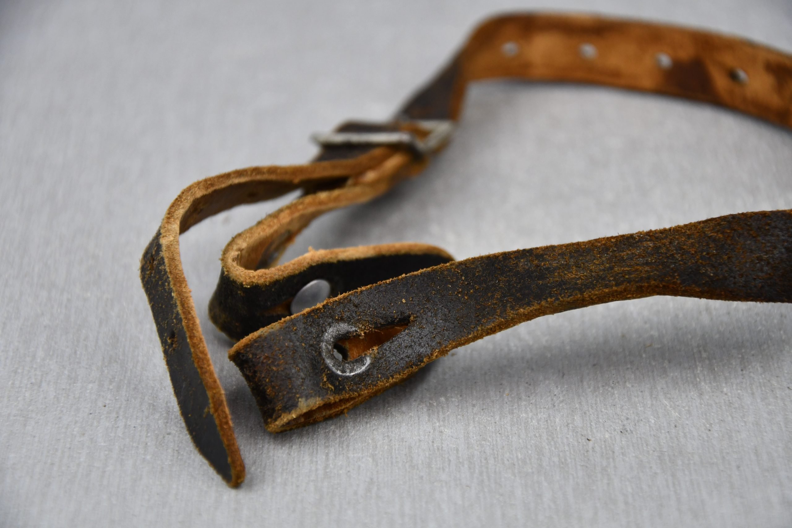 German helmet chin strap ca.1941 — image 6