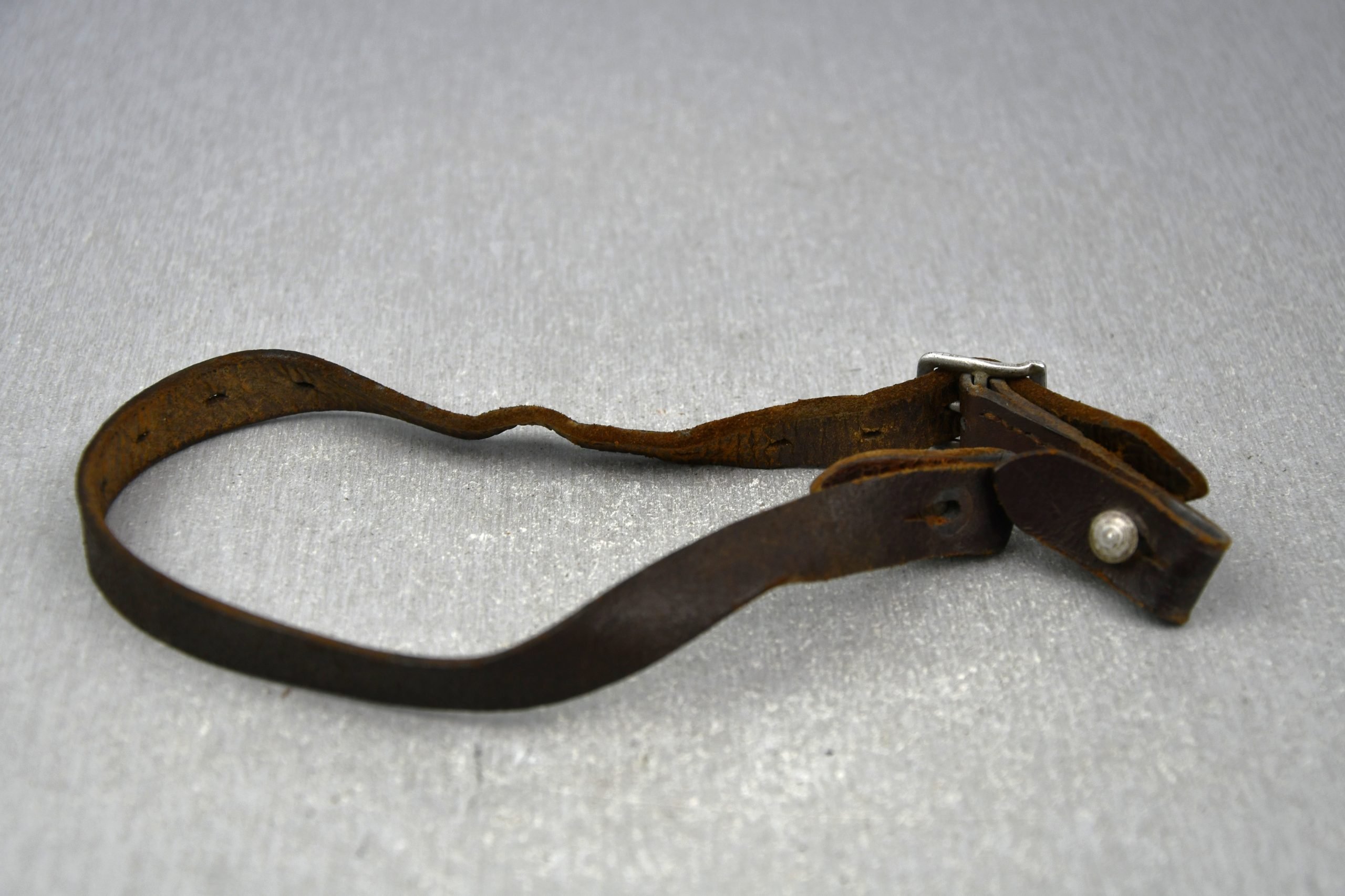 Early Luftwaffe helmet chin strap with LBA stamp 1939 — image 4