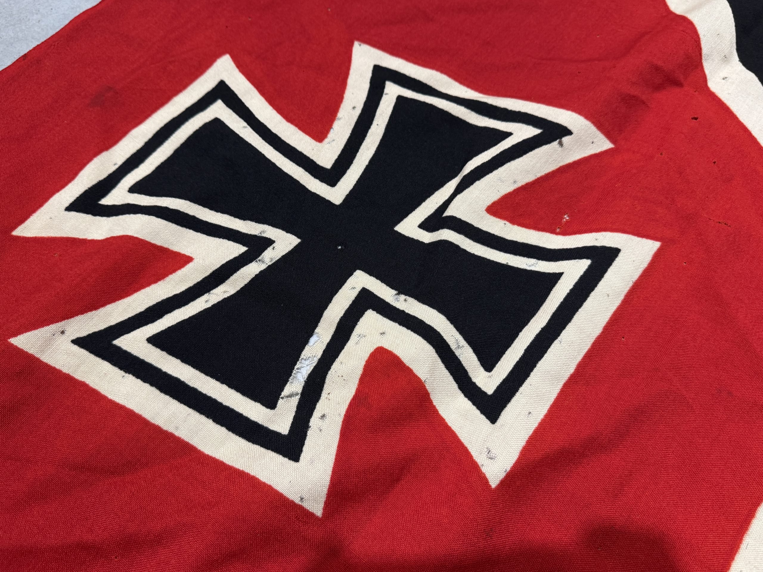 Kriegsmarine battle flag 'Reichskriegsflagge' 150 x 250 by Plutzar & Brüll K.G. — image 11