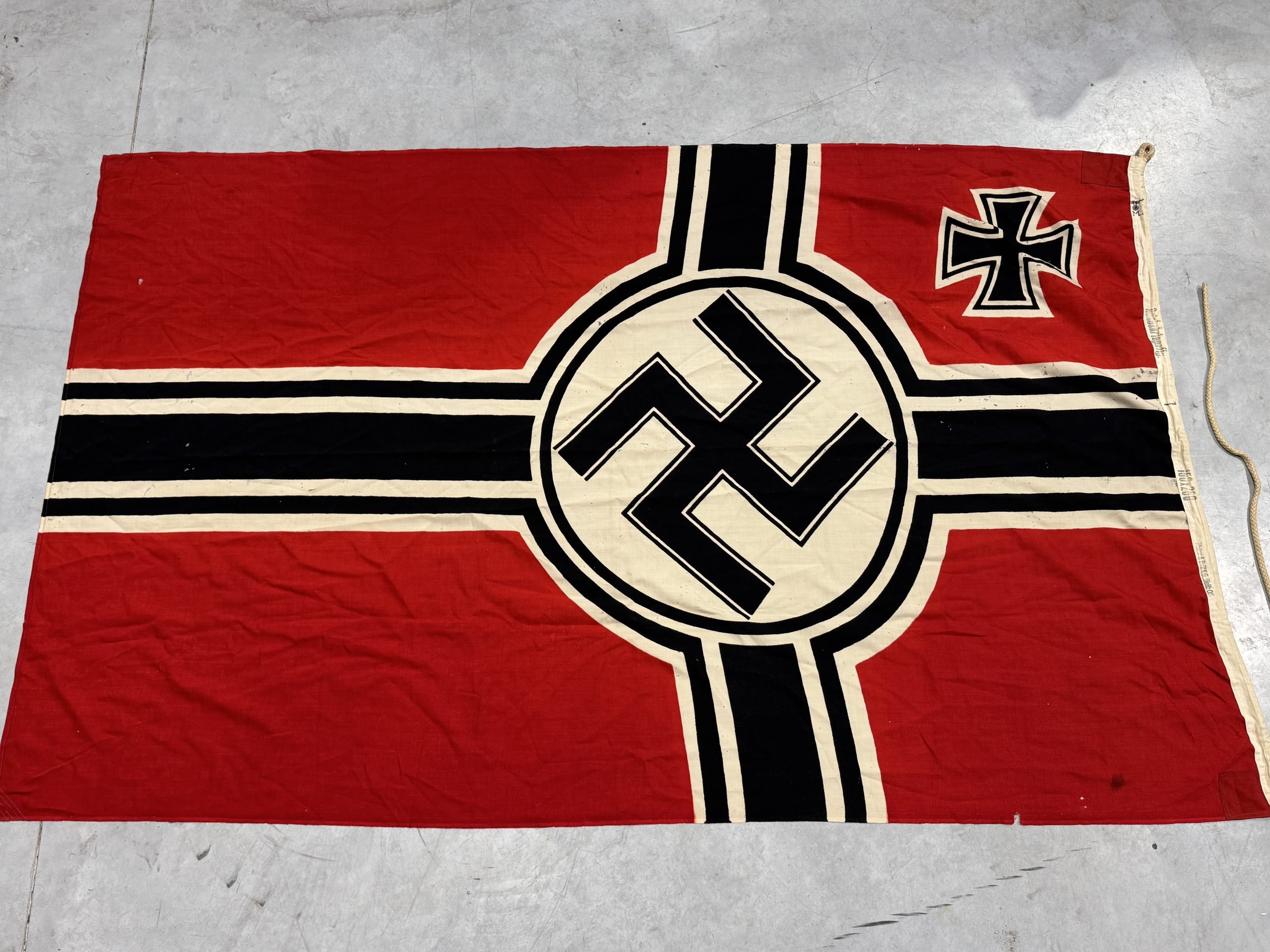 Kriegsmarine battle flag 'Reichskriegsflagge' 150 x 250 by Plutzar & Brüll K.G. — image 14