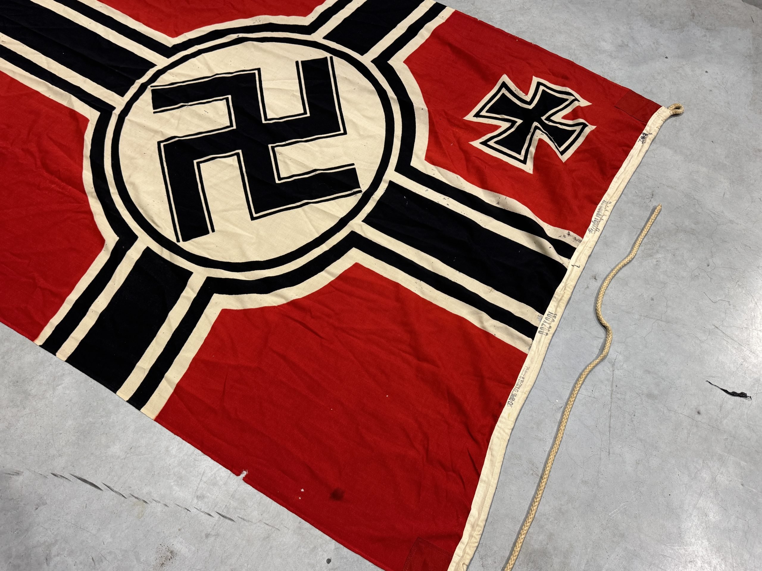 Kriegsmarine battle flag 'Reichskriegsflagge' 150 x 250 by Plutzar & Brüll K.G. — image 15