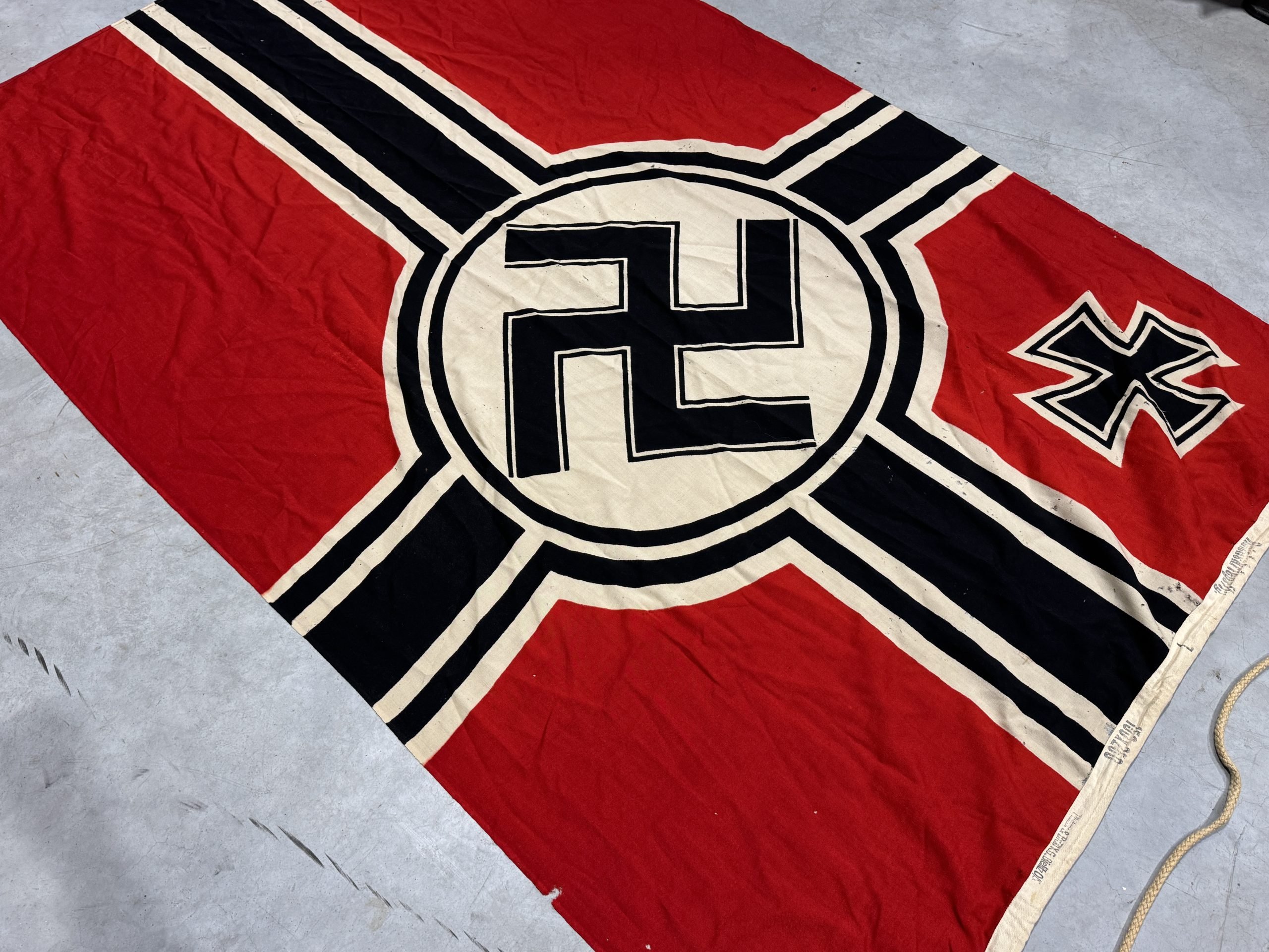 Kriegsmarine battle flag 'Reichskriegsflagge' 150 x 250 by Plutzar & Brüll K.G. — image 19