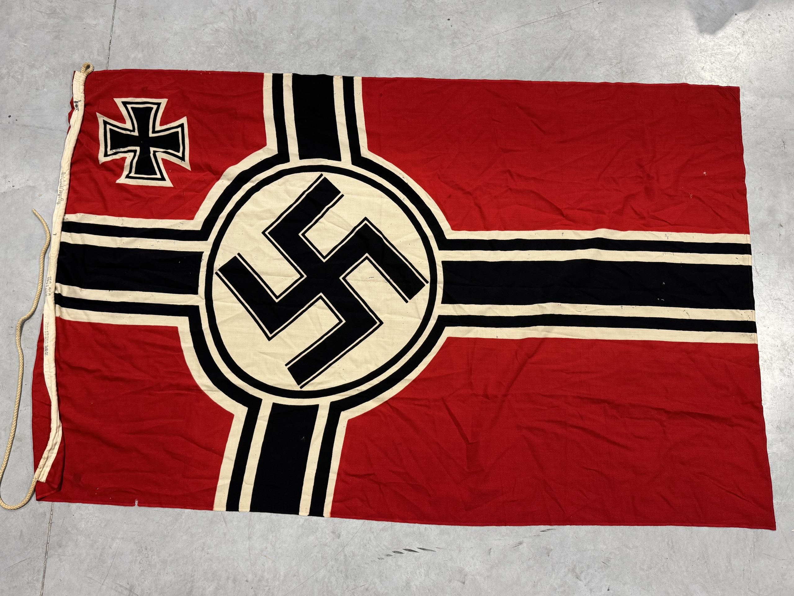 Kriegsmarine battle flag 'Reichskriegsflagge' 150 x 250 by Plutzar & Brüll K.G. — image 2
