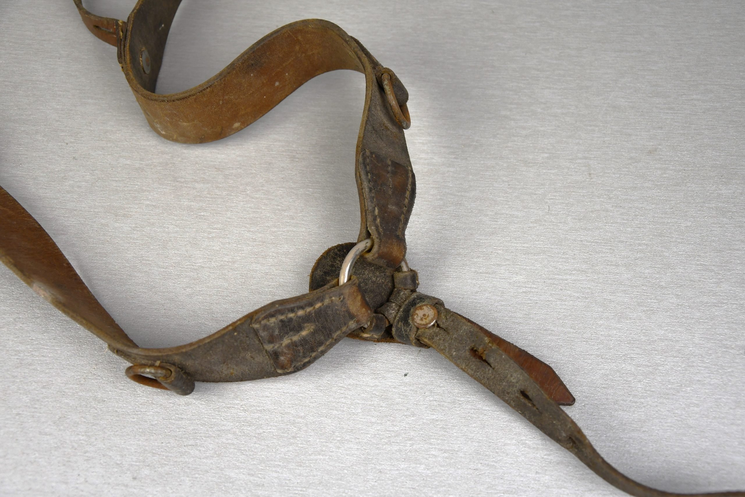 Wehrmacht leather Y-straps 'Koppeltragegestell' 1940 — image 2