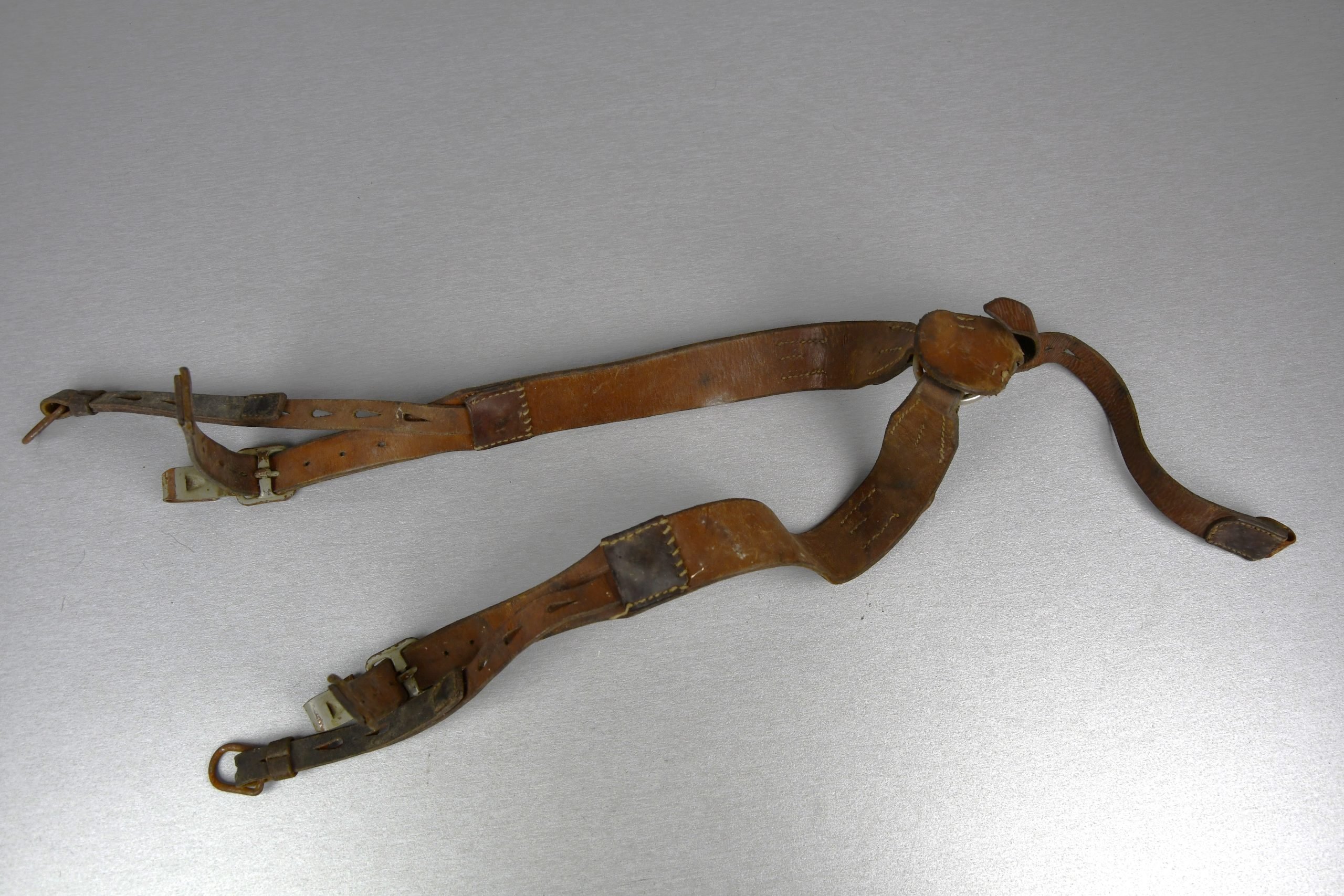 Wehrmacht leather Y-straps 'Koppeltragegestell' 1940 — image 6