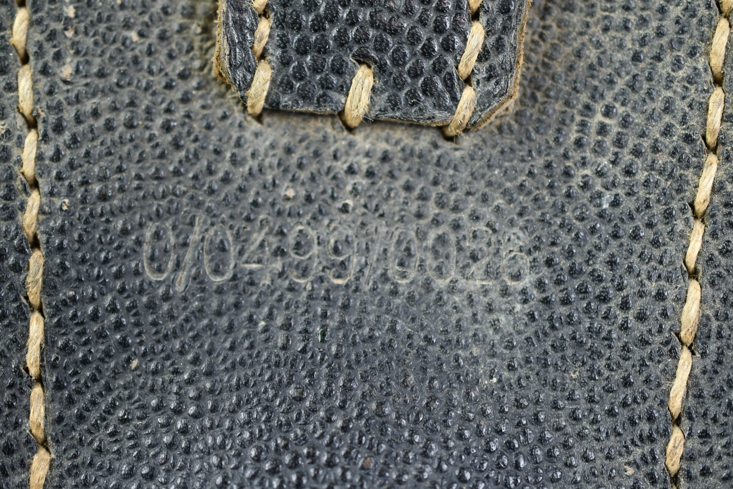 Wehrmacht K98 ammunition pouch with RBNr. — image 3