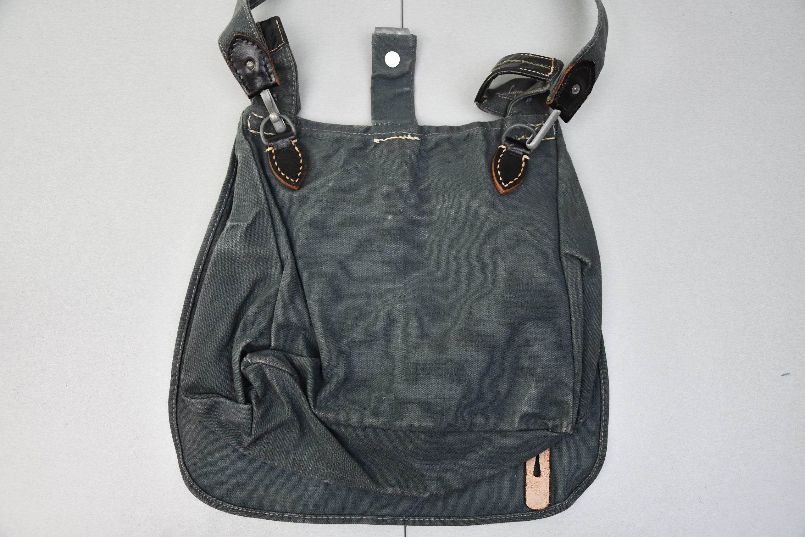 MINT M31 Polizei bread bag with RBNr. and strap — image 7