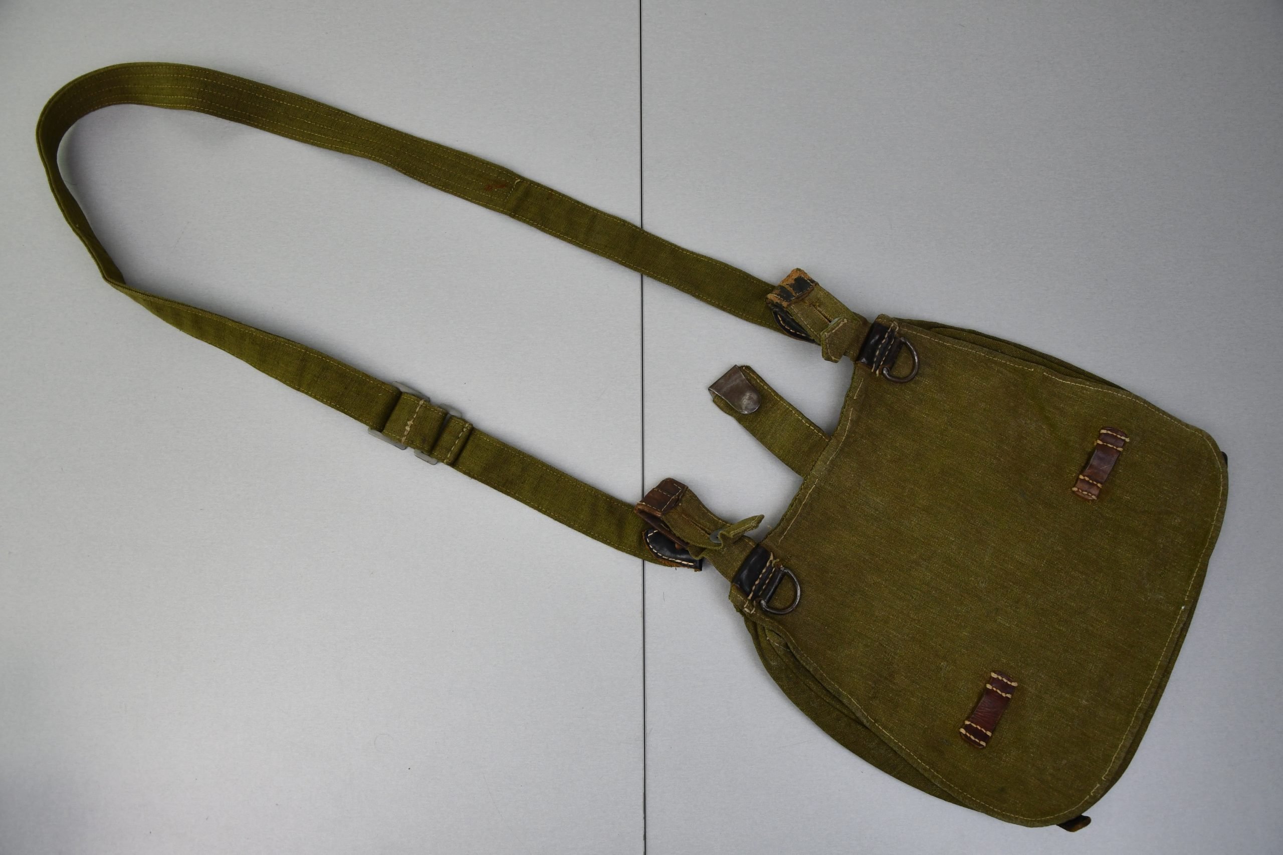 M31 Wehrmacht bread bag with strap 1941 — image 2