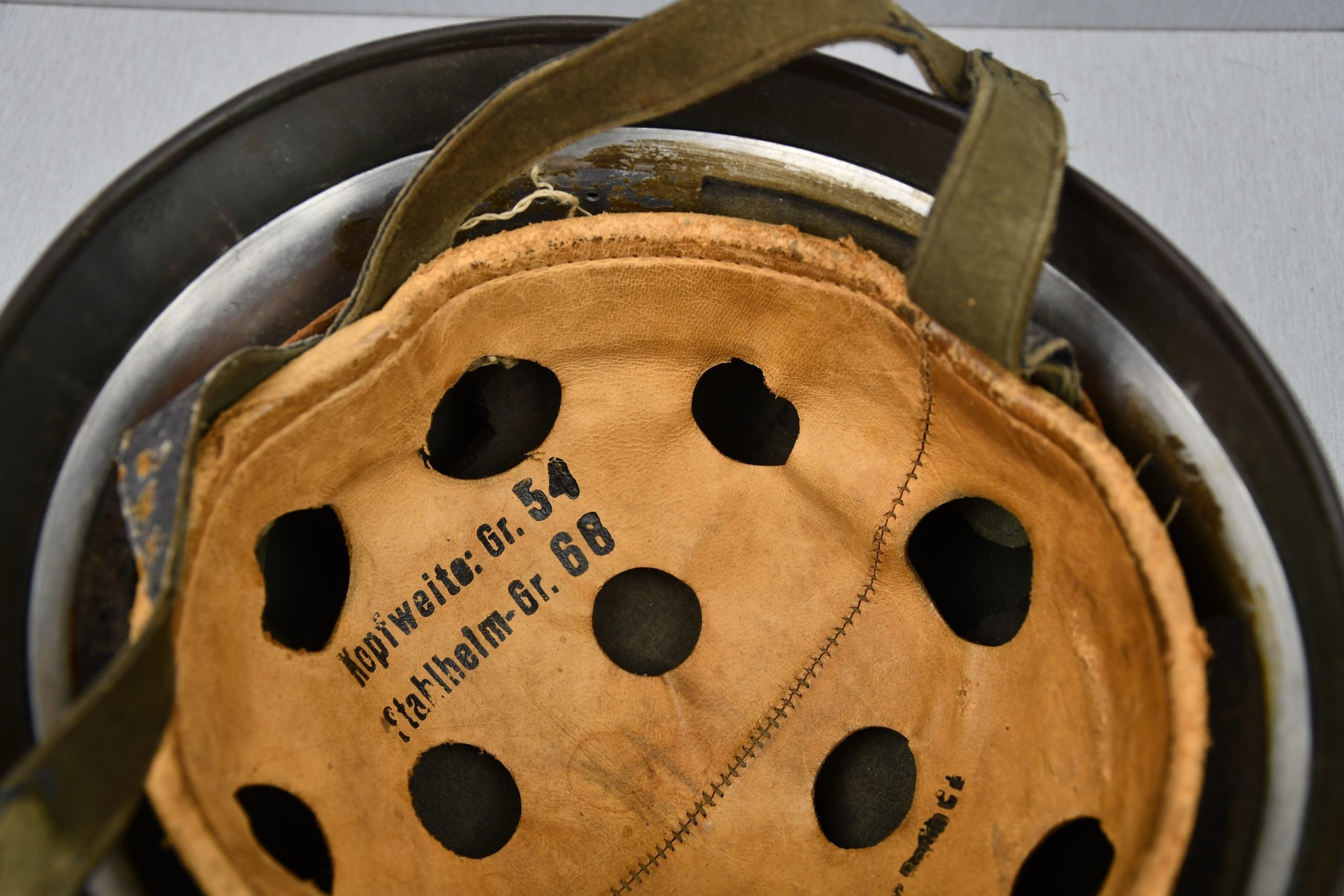 M38 Luftwaffe single decal paratrooper 'Fallschirmjäger' helmet ET66 — image 10