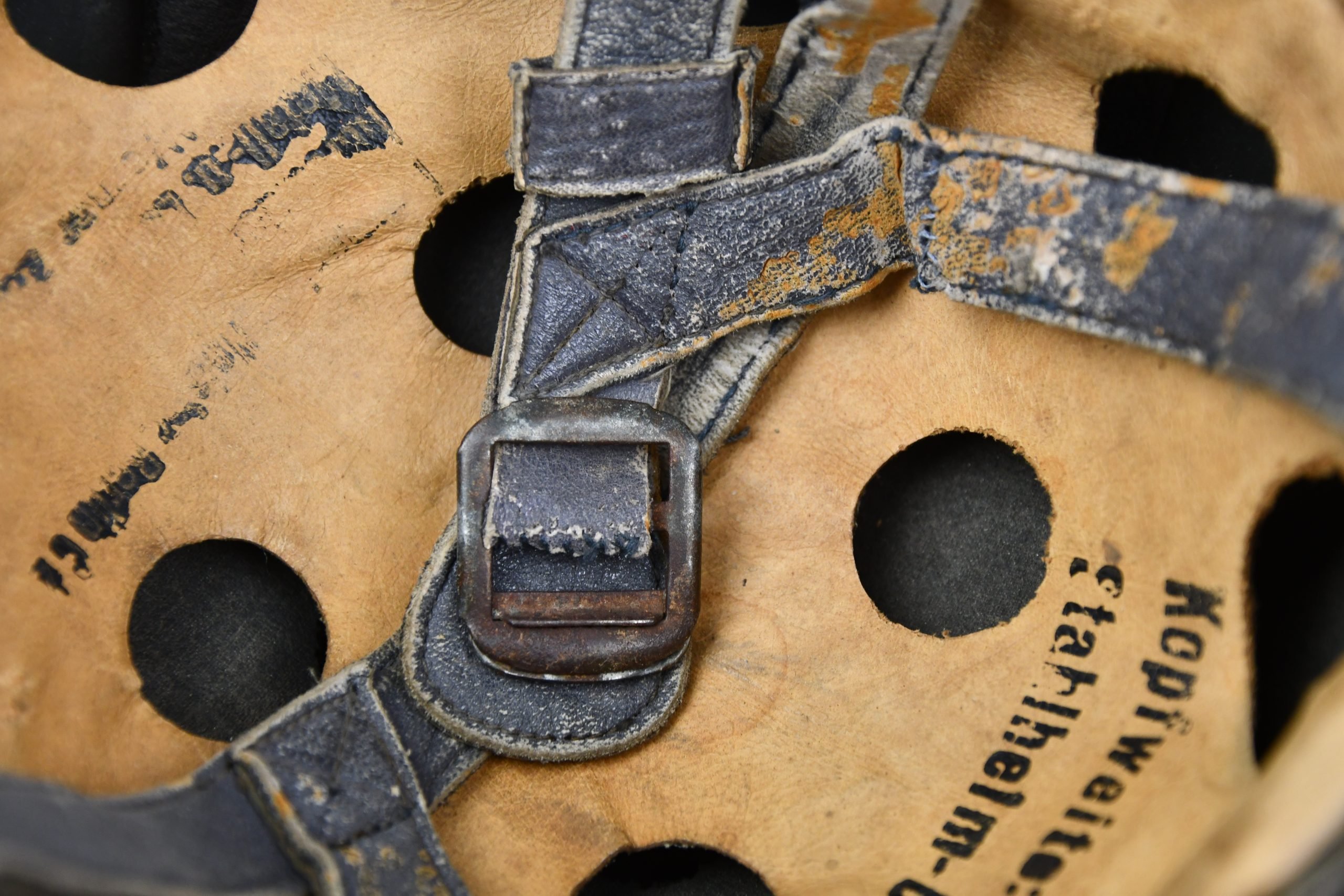 M38 Luftwaffe single decal paratrooper 'Fallschirmjäger' helmet ET66 — image 12