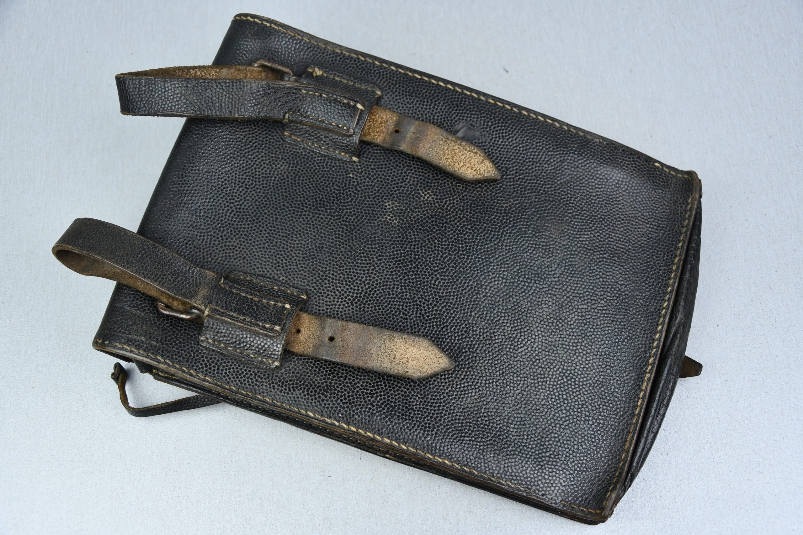 Wehrmacht black leather map case 1942 — image 5