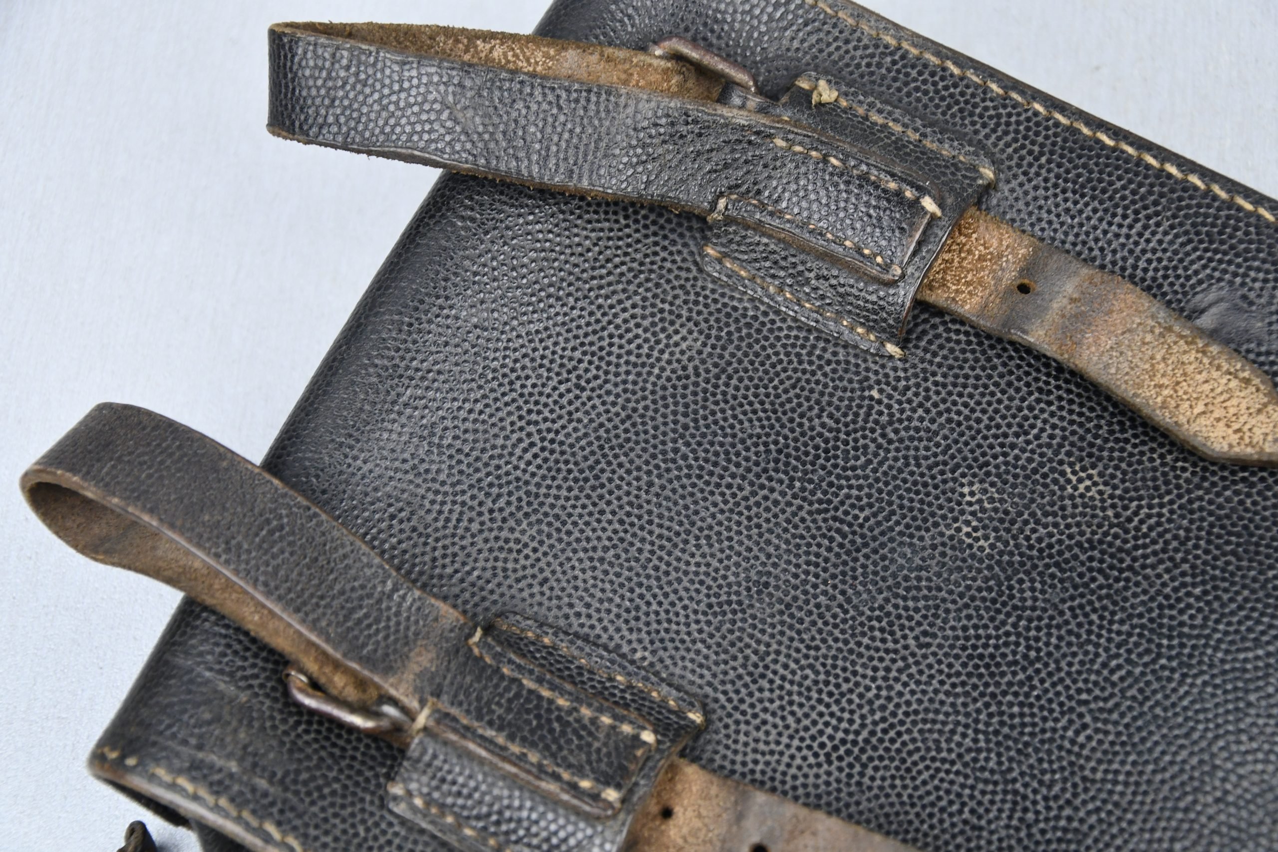 Wehrmacht black leather map case 1942 — image 6